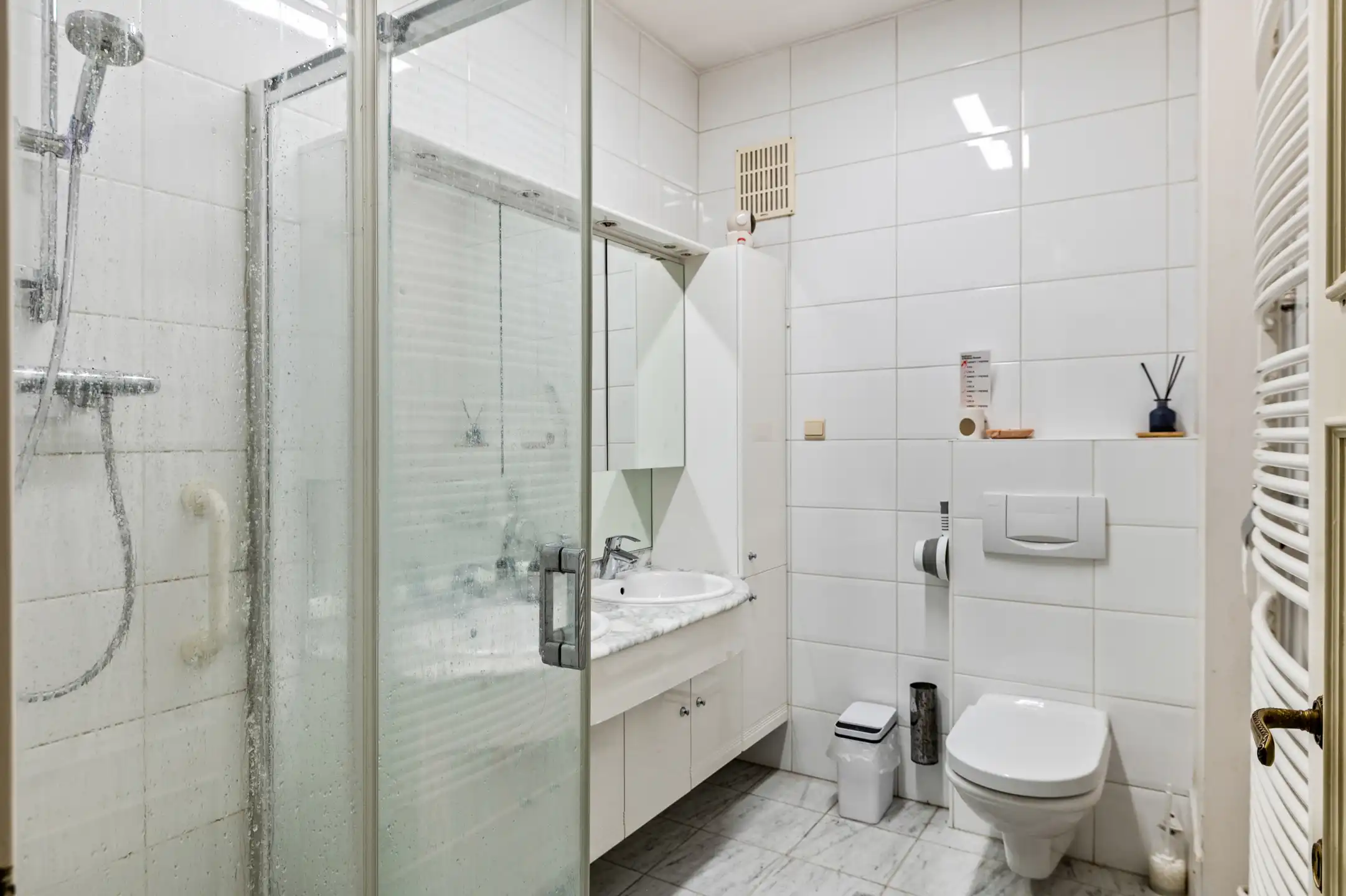 Lichtrijk 3-slaapkamerappartement aan de Frankrijklei foto 12