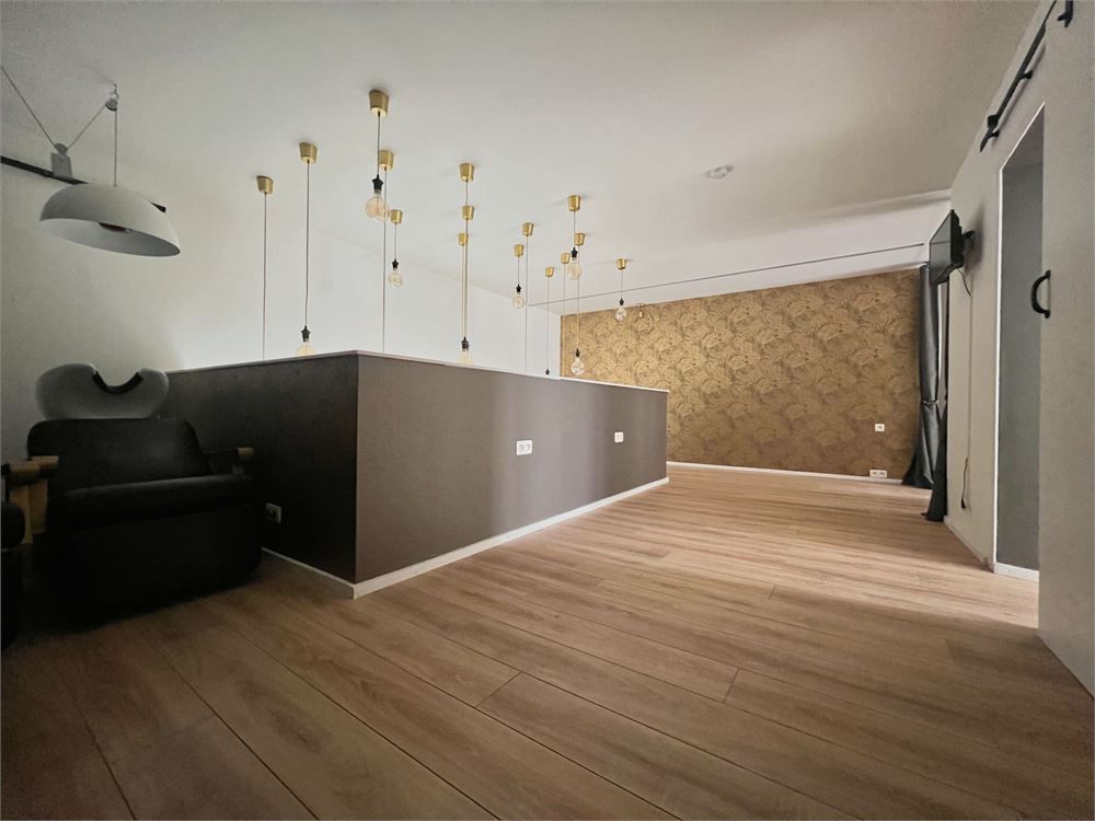 Handelspand met opp. van 170m² op toplocatie! foto 6