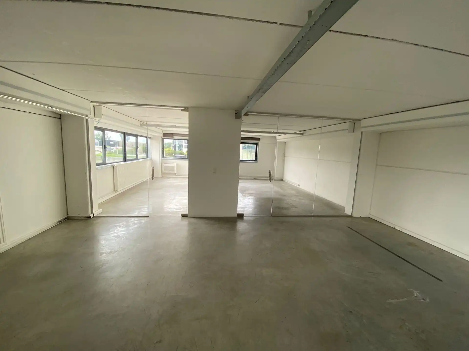 Kantoor/Showroomruimtes te huur Kruibeke foto 10