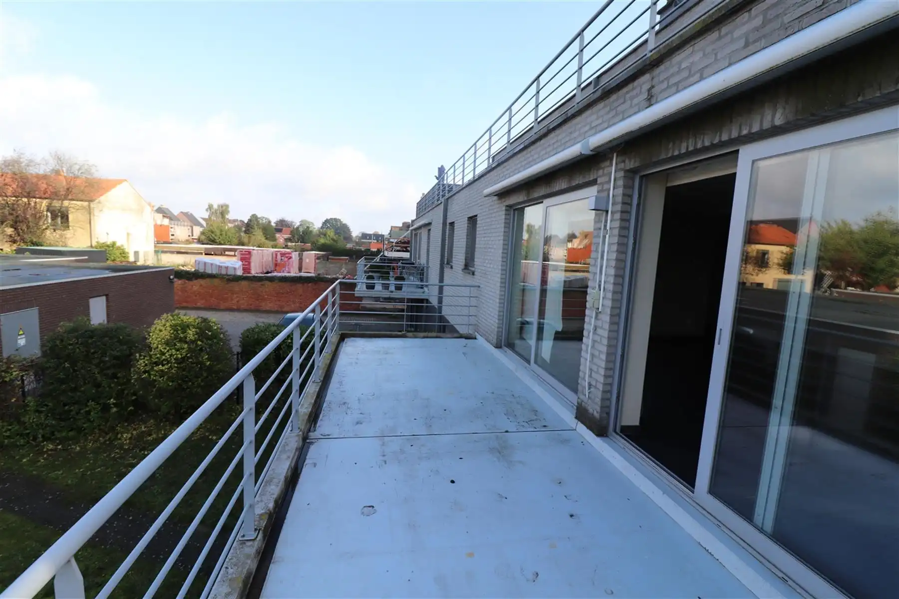 Recent appartement van ca 100 m² met ruim terras en garage. foto 12