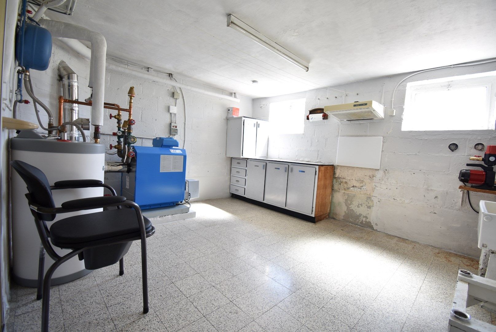 ** WACHTLIJST VOLZET **Verzorgde vrijstaande woning met 3 slaapkamers vlakbij centrum Hoeselt foto 31