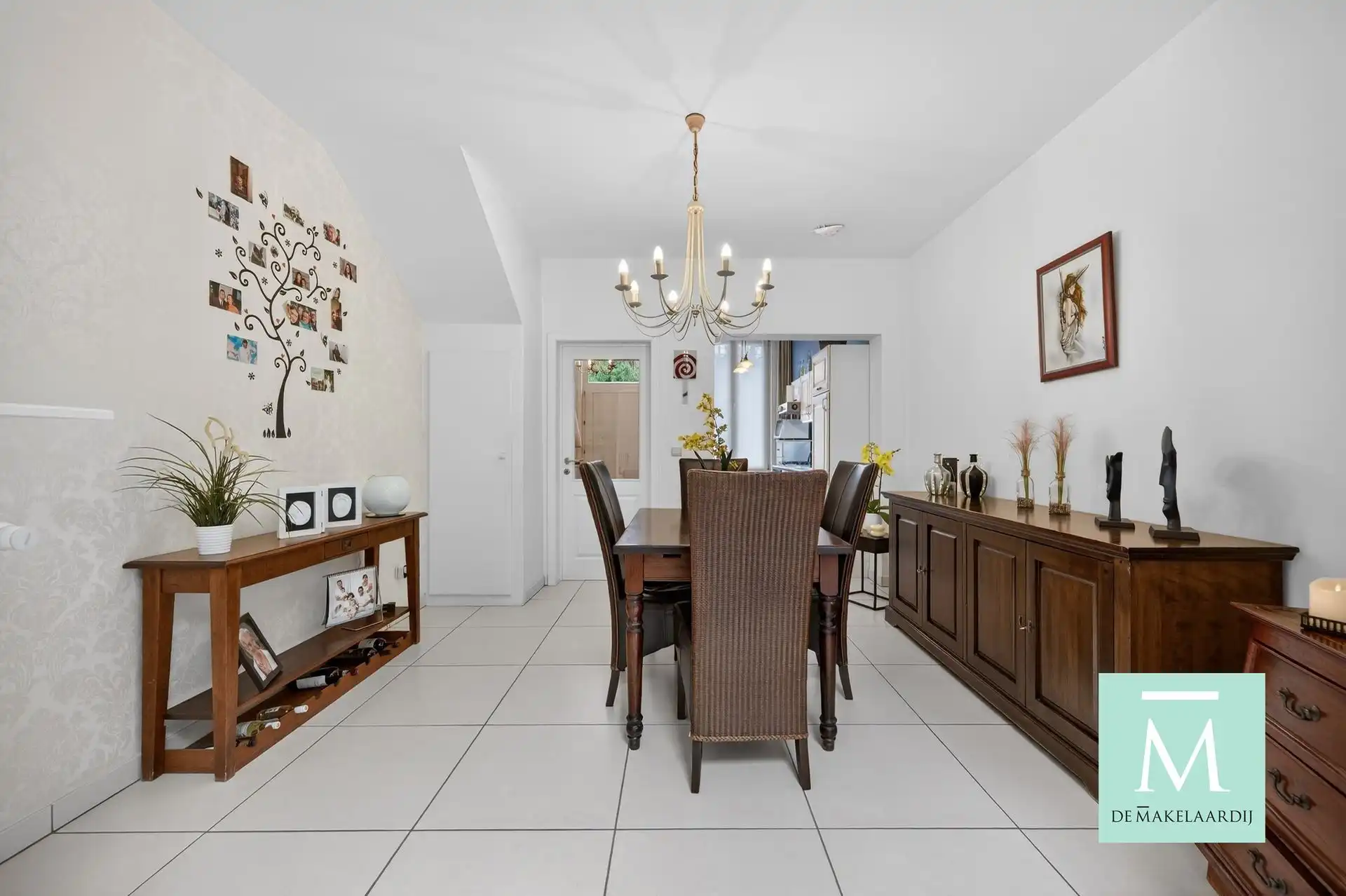 Instapklare woning met 3 slaapkamers en gezellig stadstuintje op toplocatie! foto 3