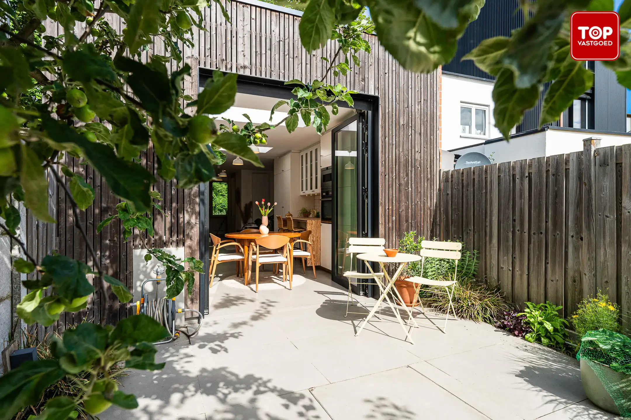 Gezellige stadswoning met zonnige tuin op toplocatie foto 20