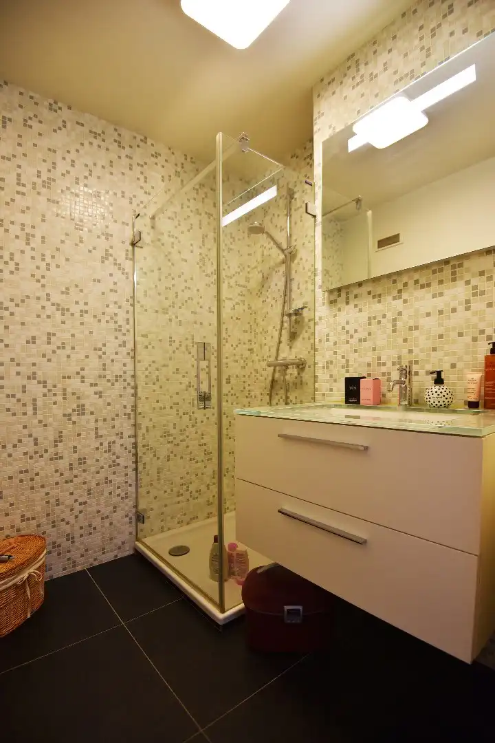 Duplex appartement op de 2e verdieping met 2 slpks en terras te Gent foto 4