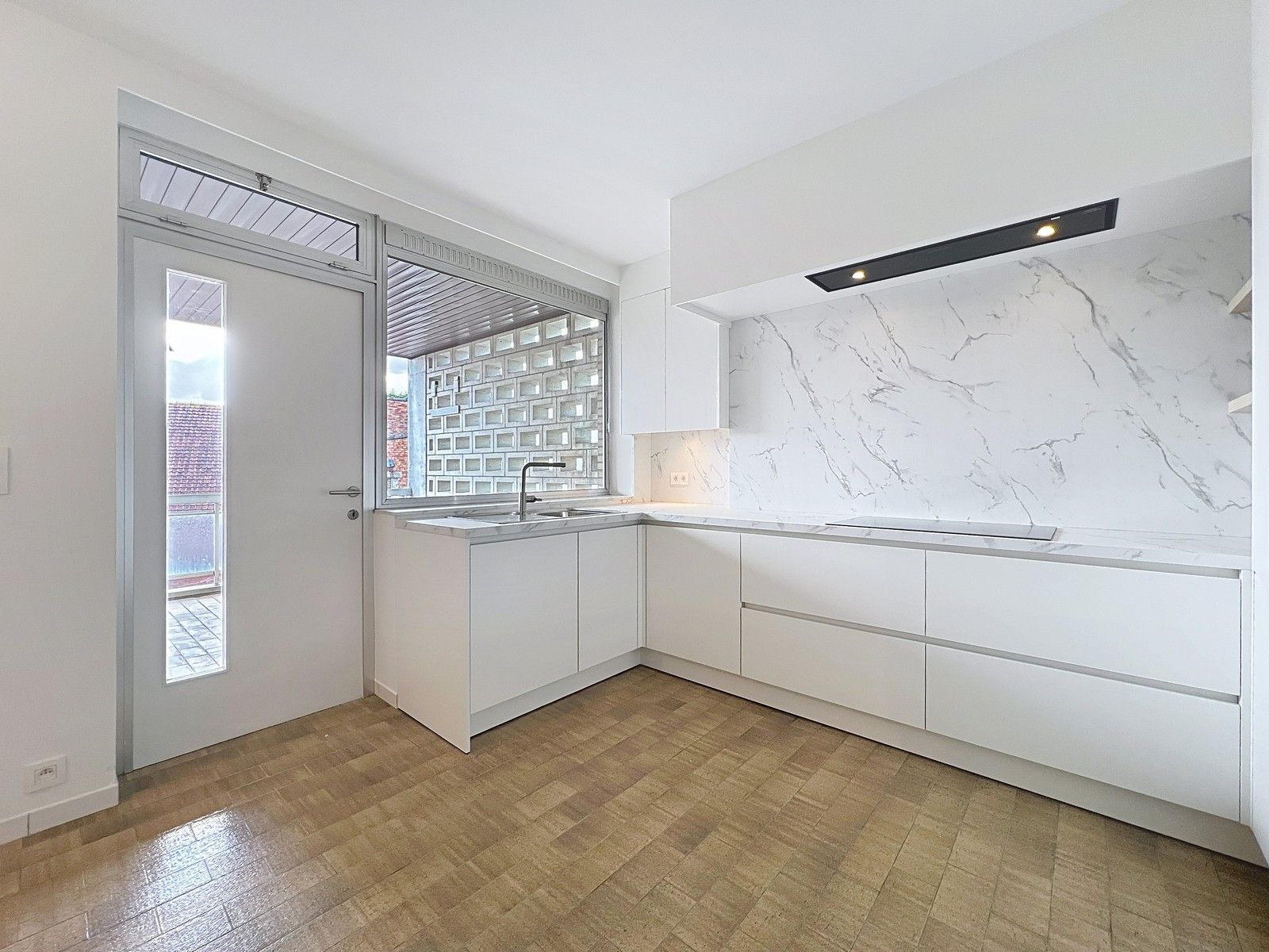 Rustig gelegen LICHTRIJK 3 SLPK appartement (157m²) nabij centrum en station Roeselare. foto 11