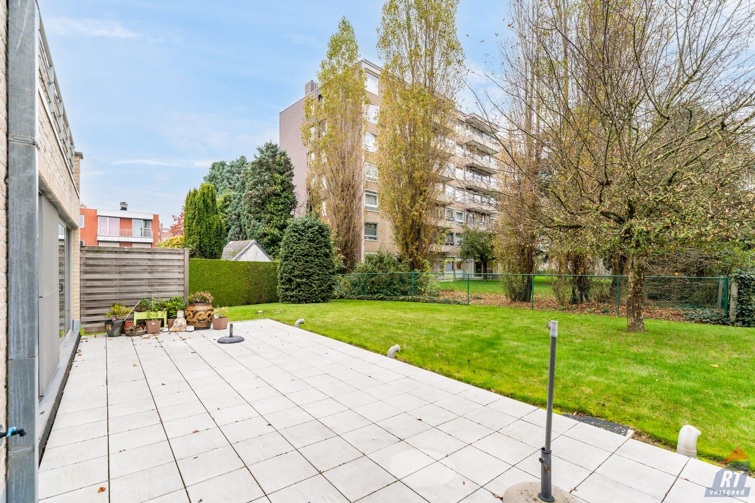 Uitzonderlijk ruim appartement met 3 slaapkamers en 2 terrassen vlakbij het stadscentrum foto 17