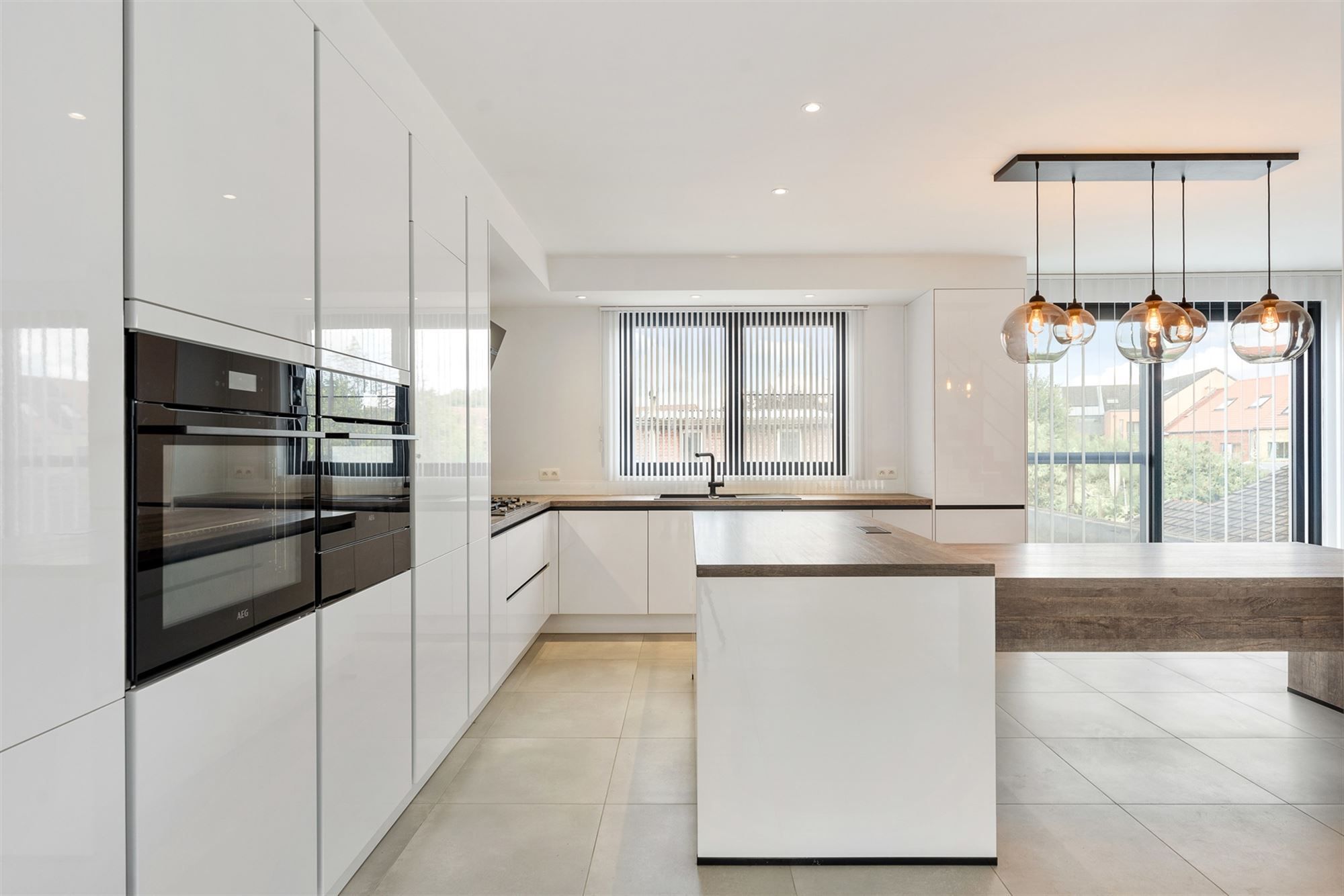 RECENT GERENOVEERDE WONING (175M²) MET HOBBY-/WERKRUIMTE VAN 212M² IN HASSELT CENTRUM foto 9