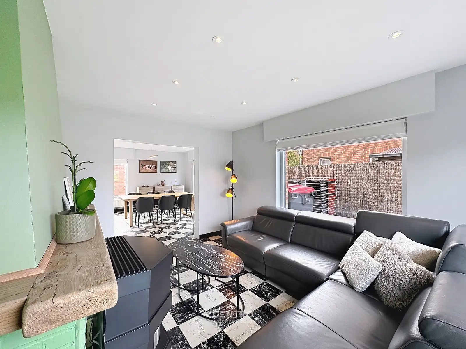 GERENOVEERDE VILLA  met 5 slpks, opslagruimte en ZUIDgerichte tuin! foto 4