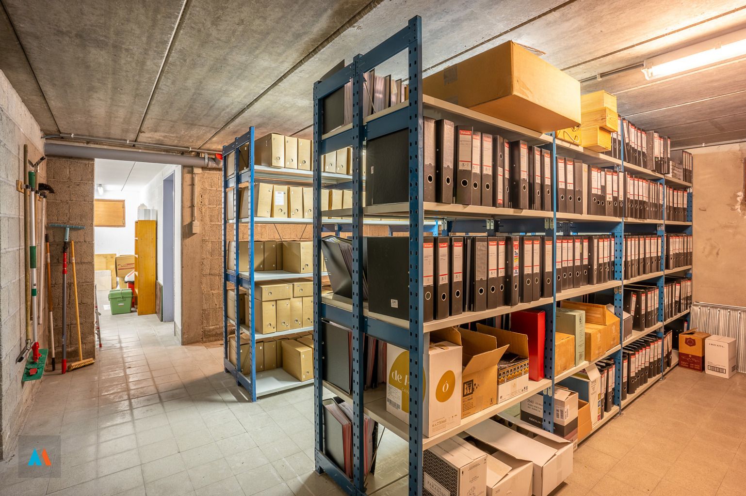 Kantoorgebouw met dakappartement foto 26