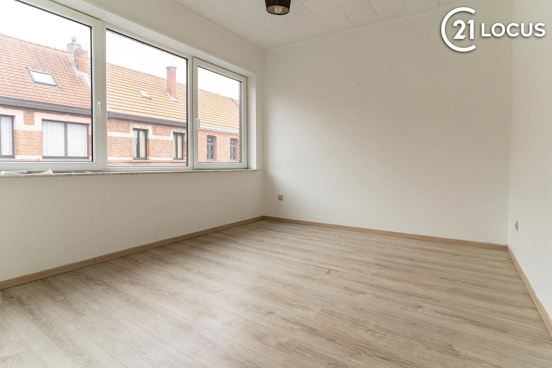 Betaalbare, instapklare woning. Op te frissen naar smaak foto 10