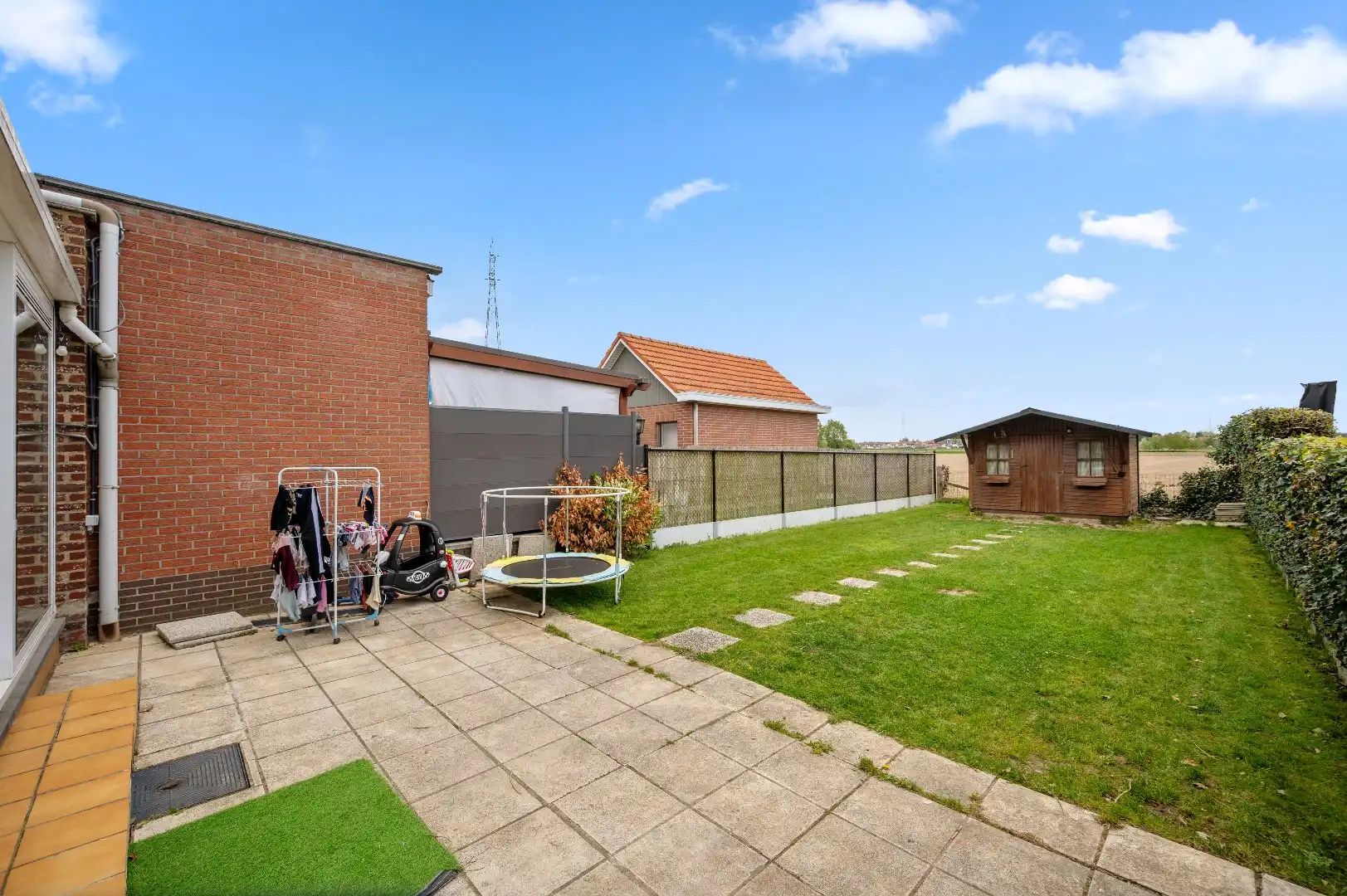 Instapklare rijwoning in een rustige straat te Tienen foto 26