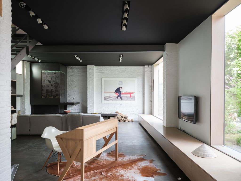 Lichtrijke en karaktervolle loft met tuin en 5 slaapkamers op toplocatie nabij Gent centrum! foto {{pictureIndex}}
