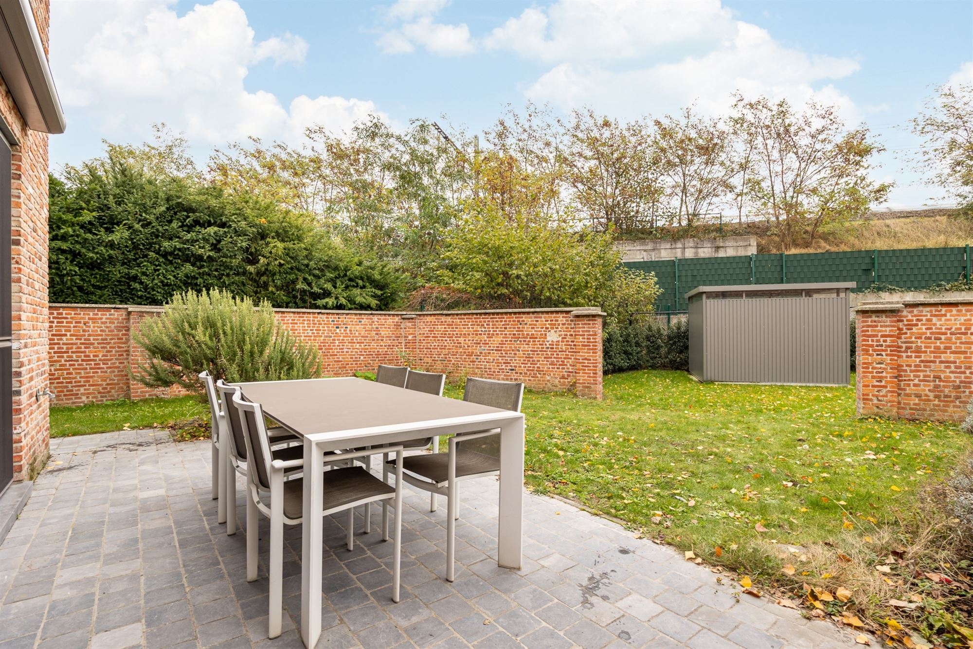 Halfopen energiezuinige woning met drie slaapkamers foto 23