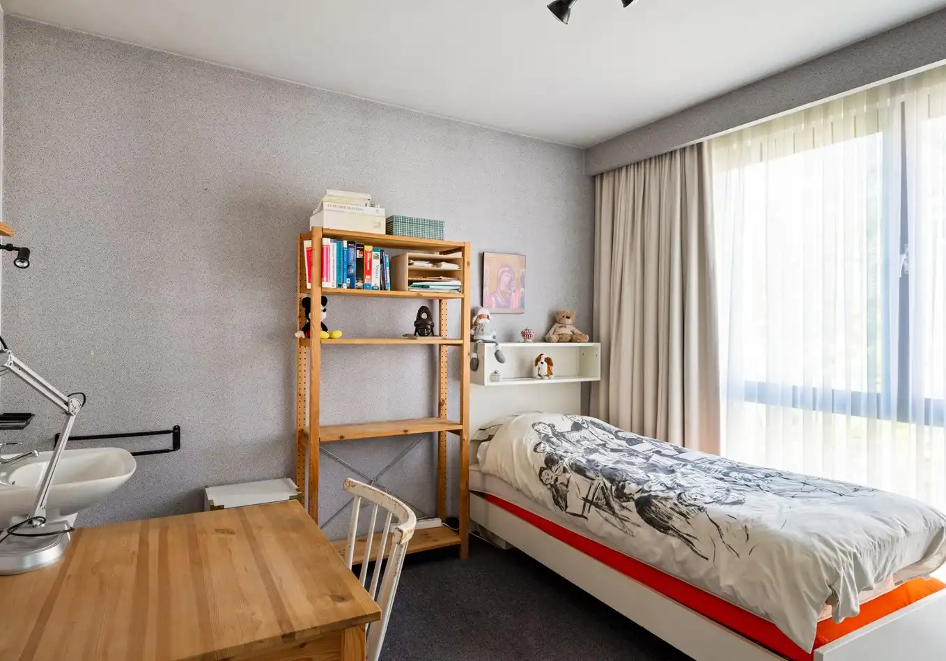 IN OPTIE !! Lichtrijke en instapklare HOB met ruimte om verder te groeien? Ontdek deze oerdegelijke lichtrijke woning tussen Vriesdonk en het centrum van Brasschaat ! foto 13