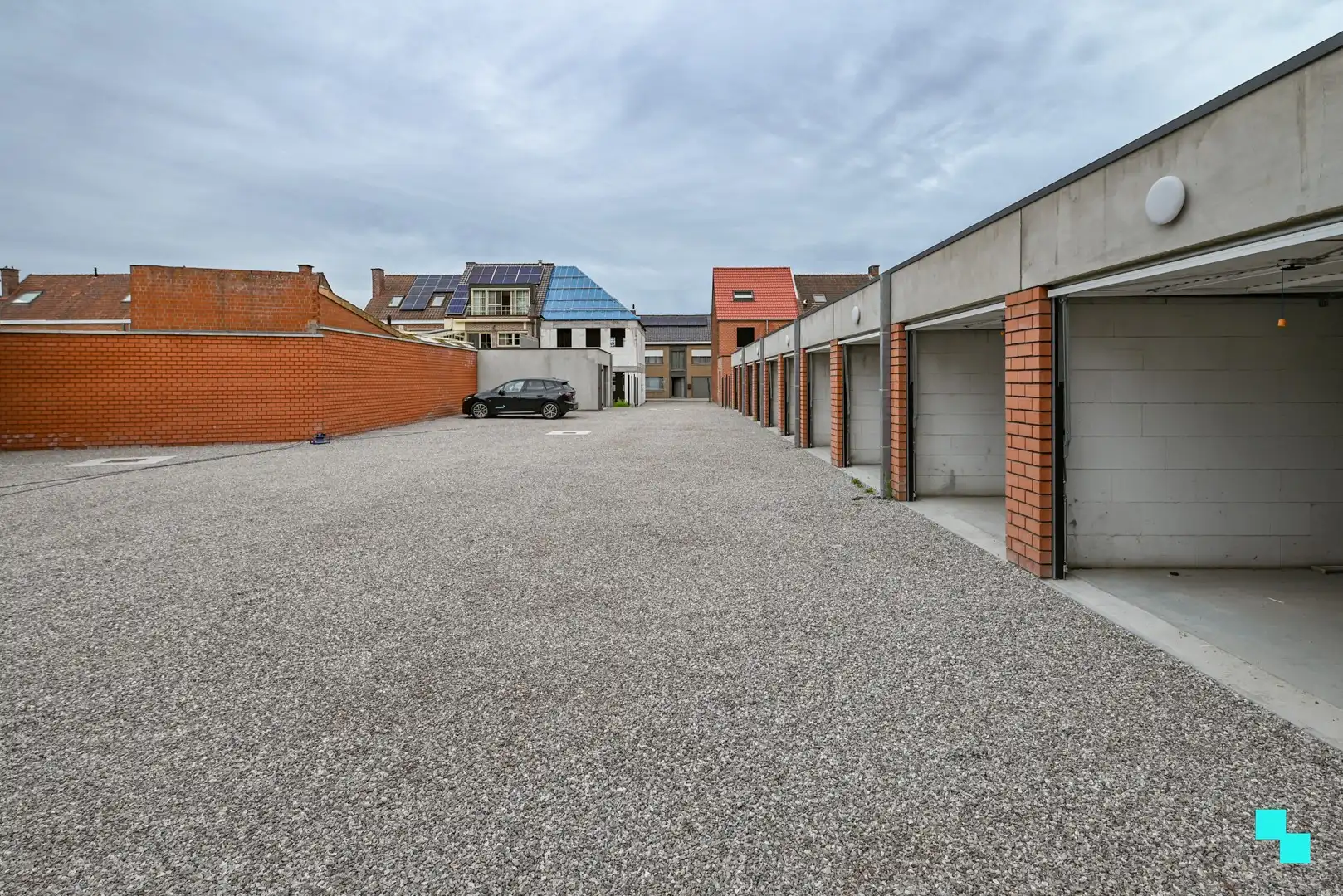 Garageboxen op centrale ligging in Izegem foto 4