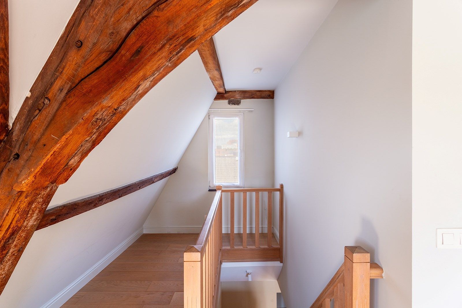 Historisch wonen in de Stad met eigen autostaanplaats foto 18