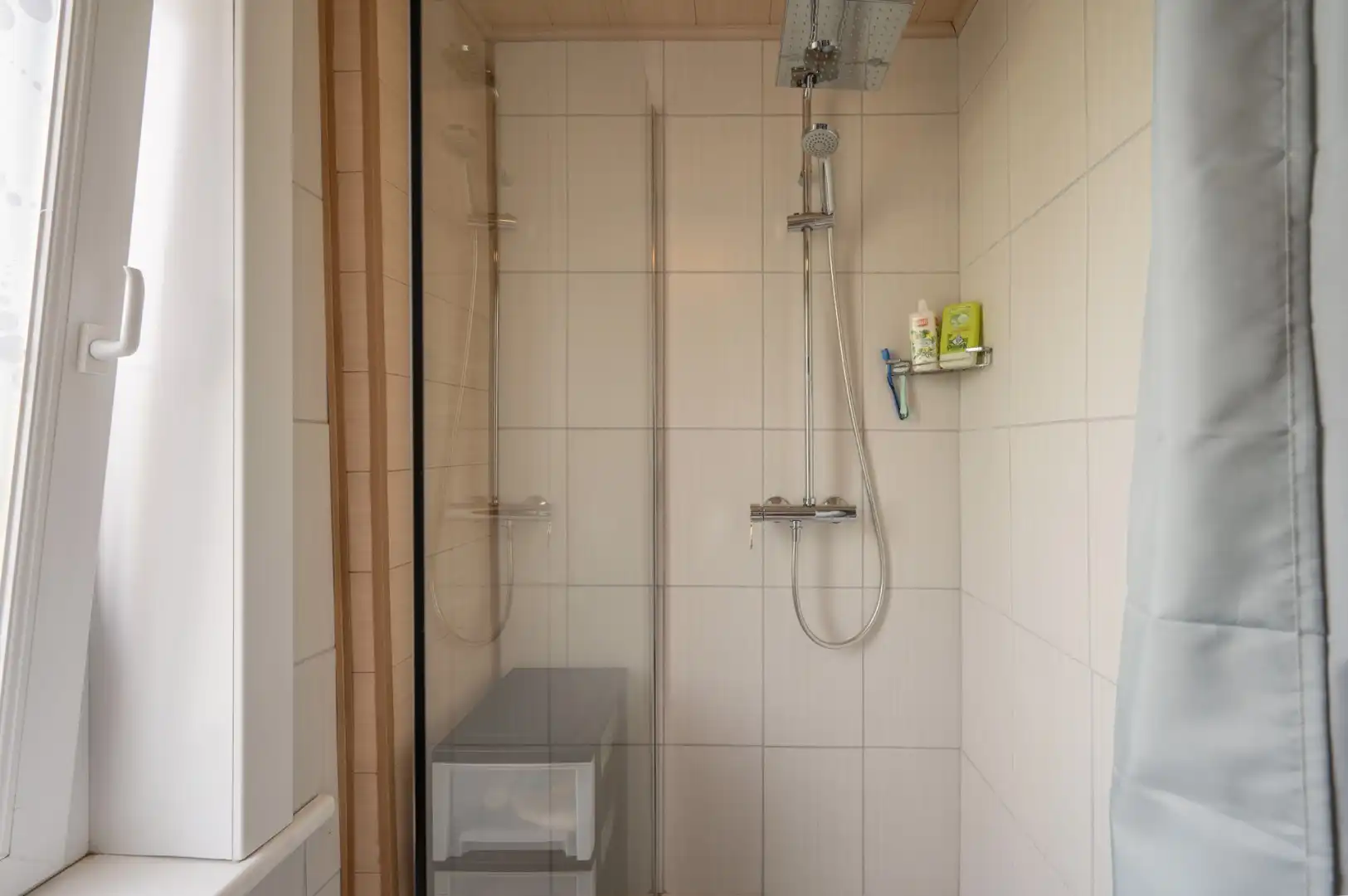 Rustige gelegen woning met 4 slpk en ZW gerichte tuin foto 13