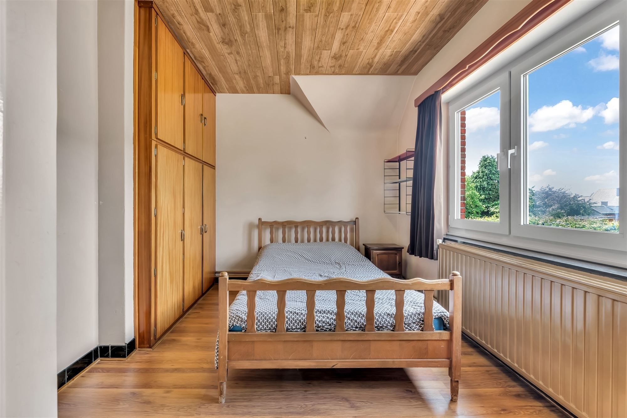 OP TE FRISSEN MAAR ZEER GOED ONDERHOUDEN WONING OP EEN RUIM PERCEEL NABIJ CENTRUM OOSTHAM foto 20