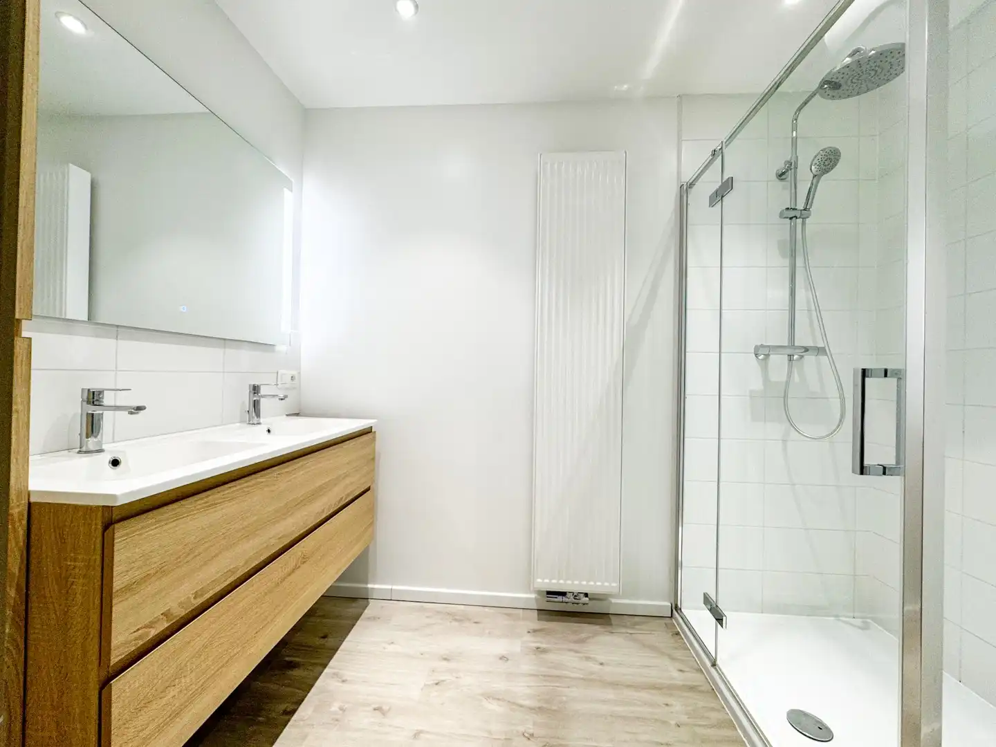 Mooi afgewerkte rijwoning met 3 slaapkamers, tuin en garage op toplocatie! foto 15