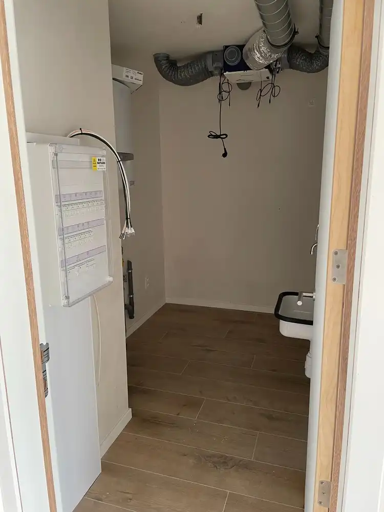 Prachtig nieuwbouw appartement van 3 jaar oud zéér rustig gelegen in het centrum met 2 slaapkamers en ruim terras. foto 15