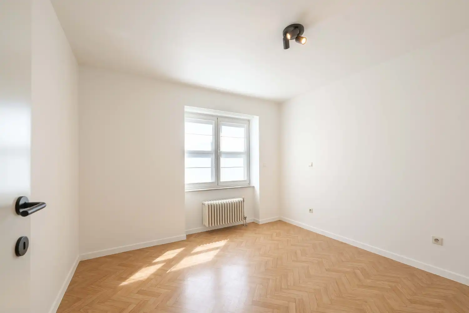 Appartement te Meulebeke. foto 9