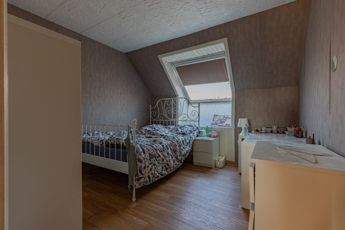 Ruime renovatiewoning met tuin foto 7