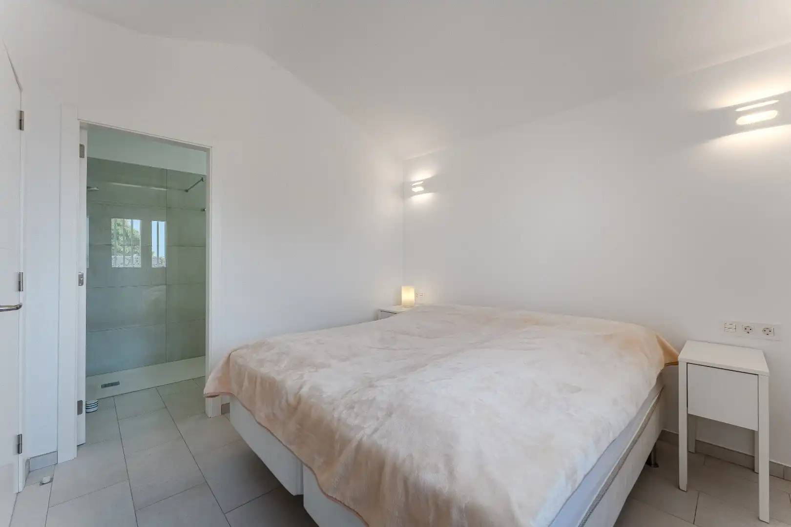 Buitengewone elegante villa aan golfbaan met zicht op zee! foto 16