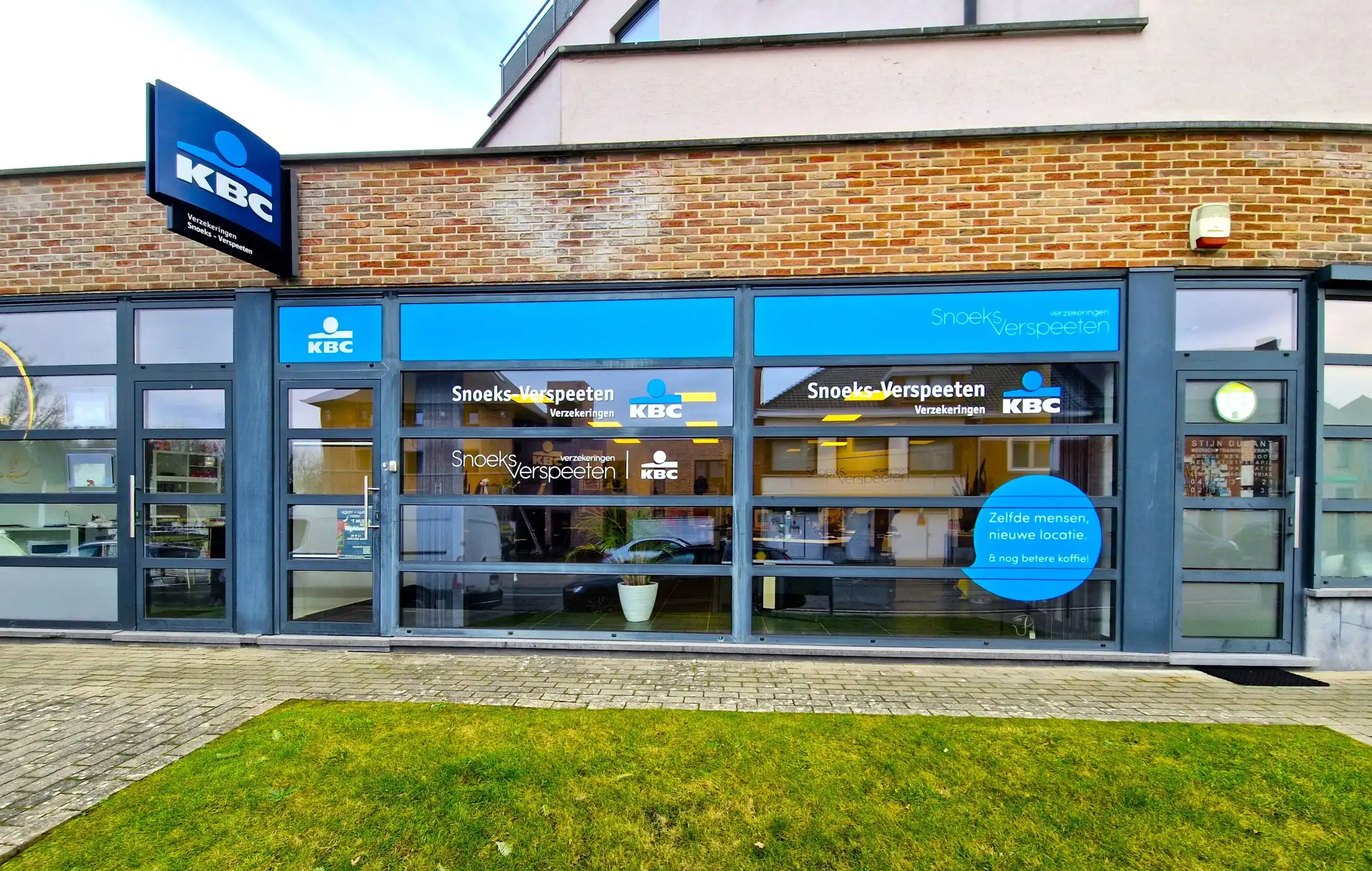 Commercieel kantoor (82m²) met grote visibiliteit te Herne foto 2