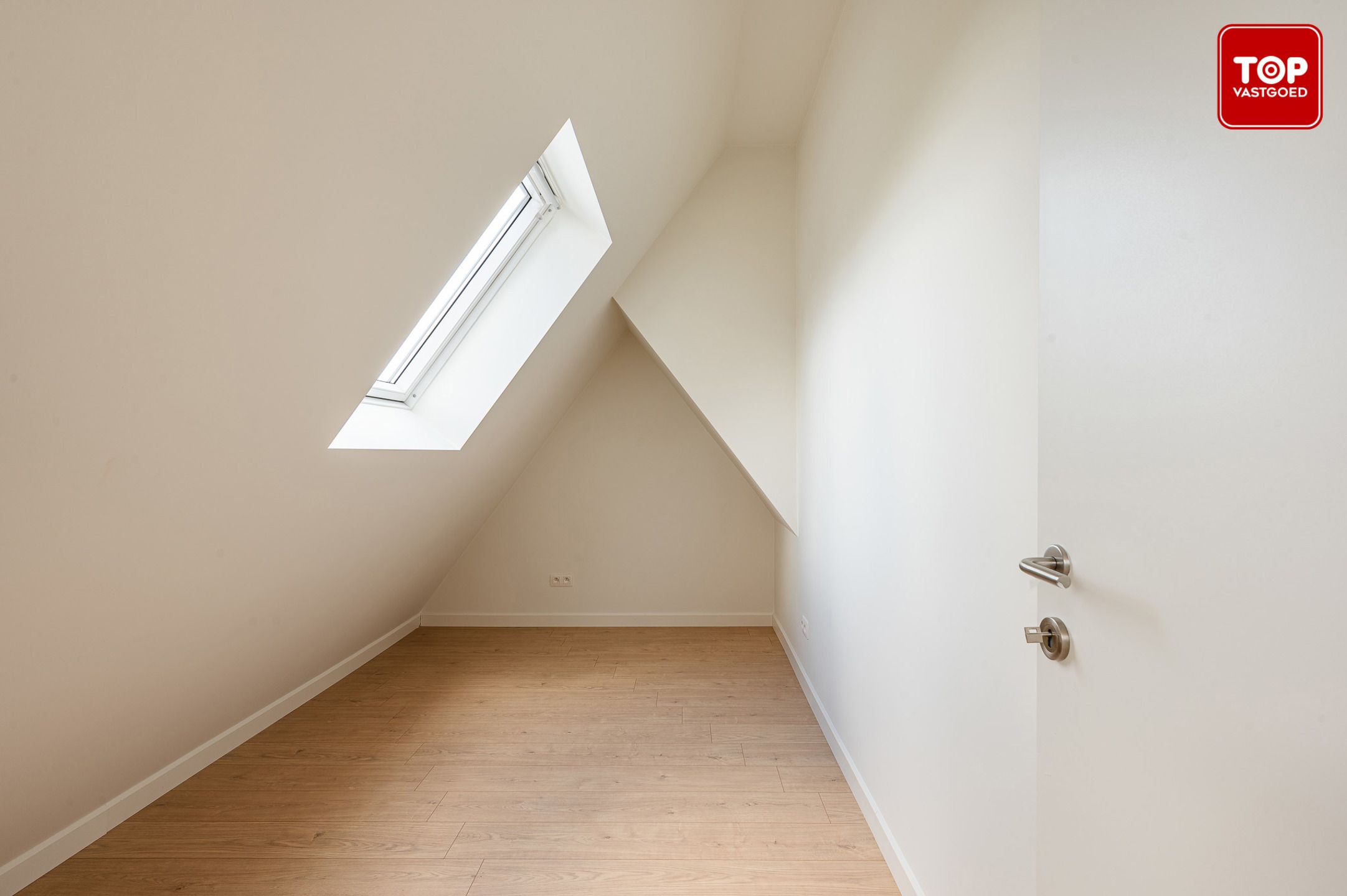 Vernieuwde woning met 4 slaapkamers en gunstige EPC score foto 16