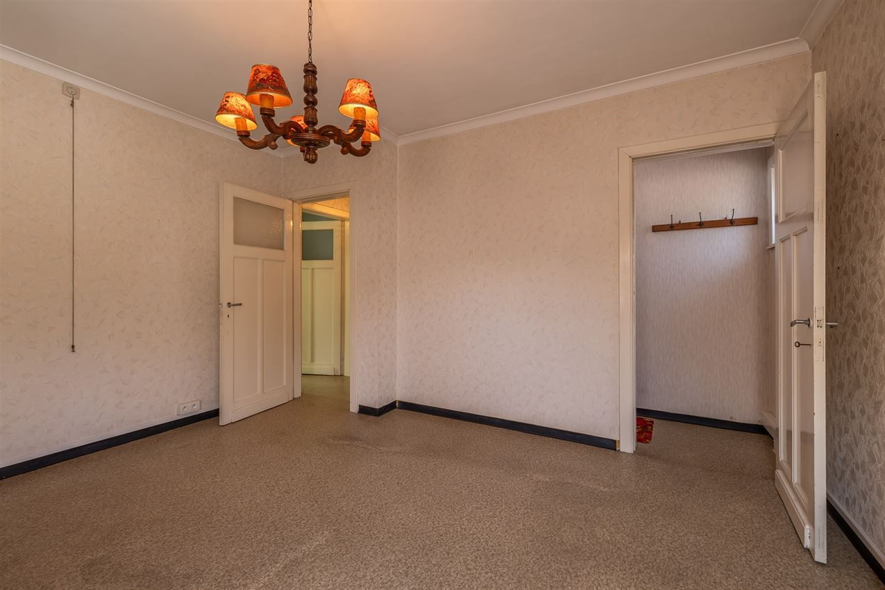 robuuste te renoveren woning op 11a10ca foto 23