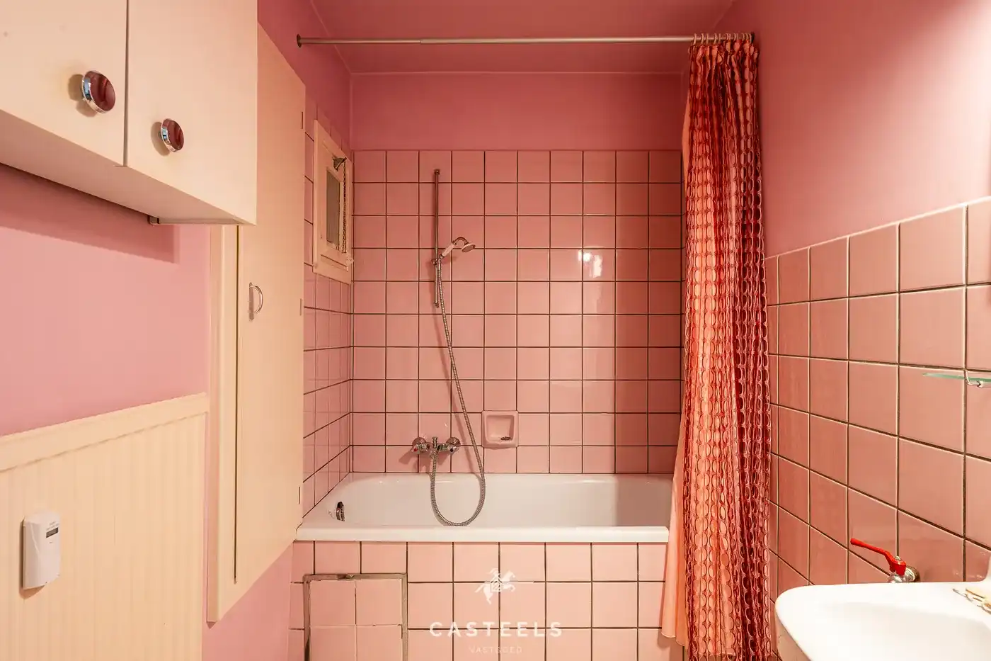 Ruim, te renoveren EPC B appartement met twee slpkmrs te Gent foto 17