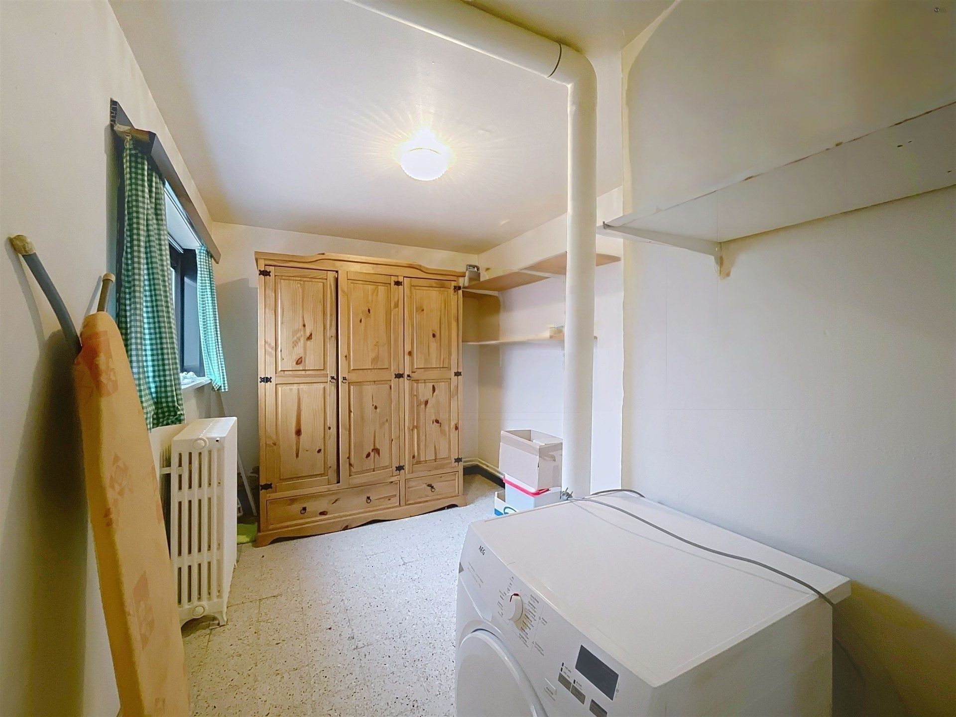 Halfopen bebouwing met 3 slpk & garage op een perceel van 428 m² foto 8