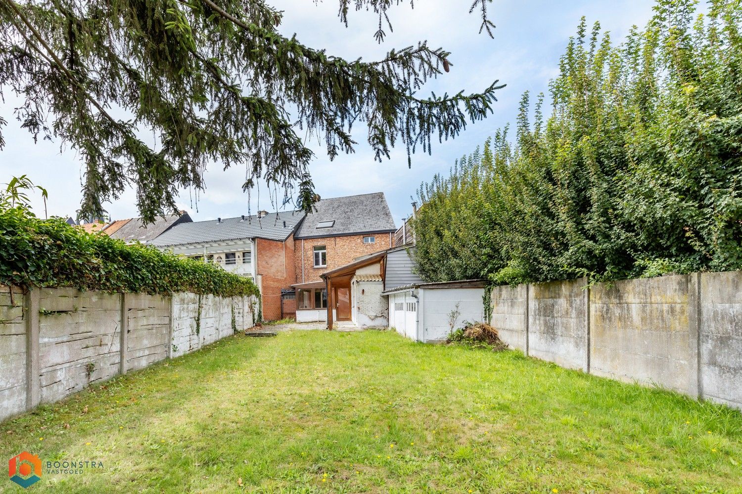 Te renoveren woning met 3 ruime slpkrs in centrum Onze-Lieve-Vrouw-Waver foto 12