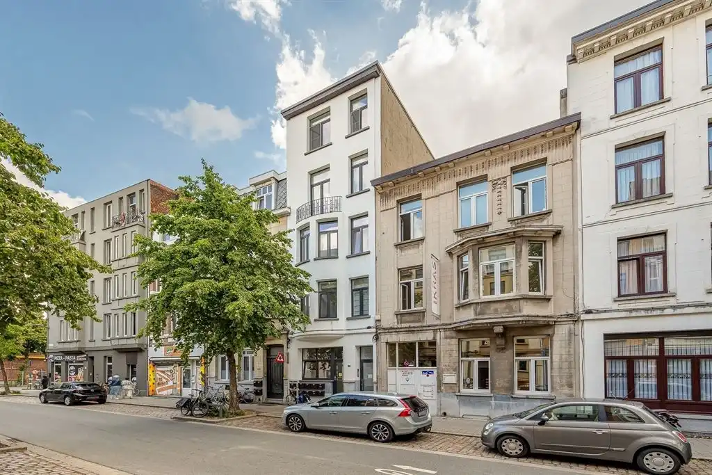 Instapklaar appartement vlakbij Zurenborg foto 12