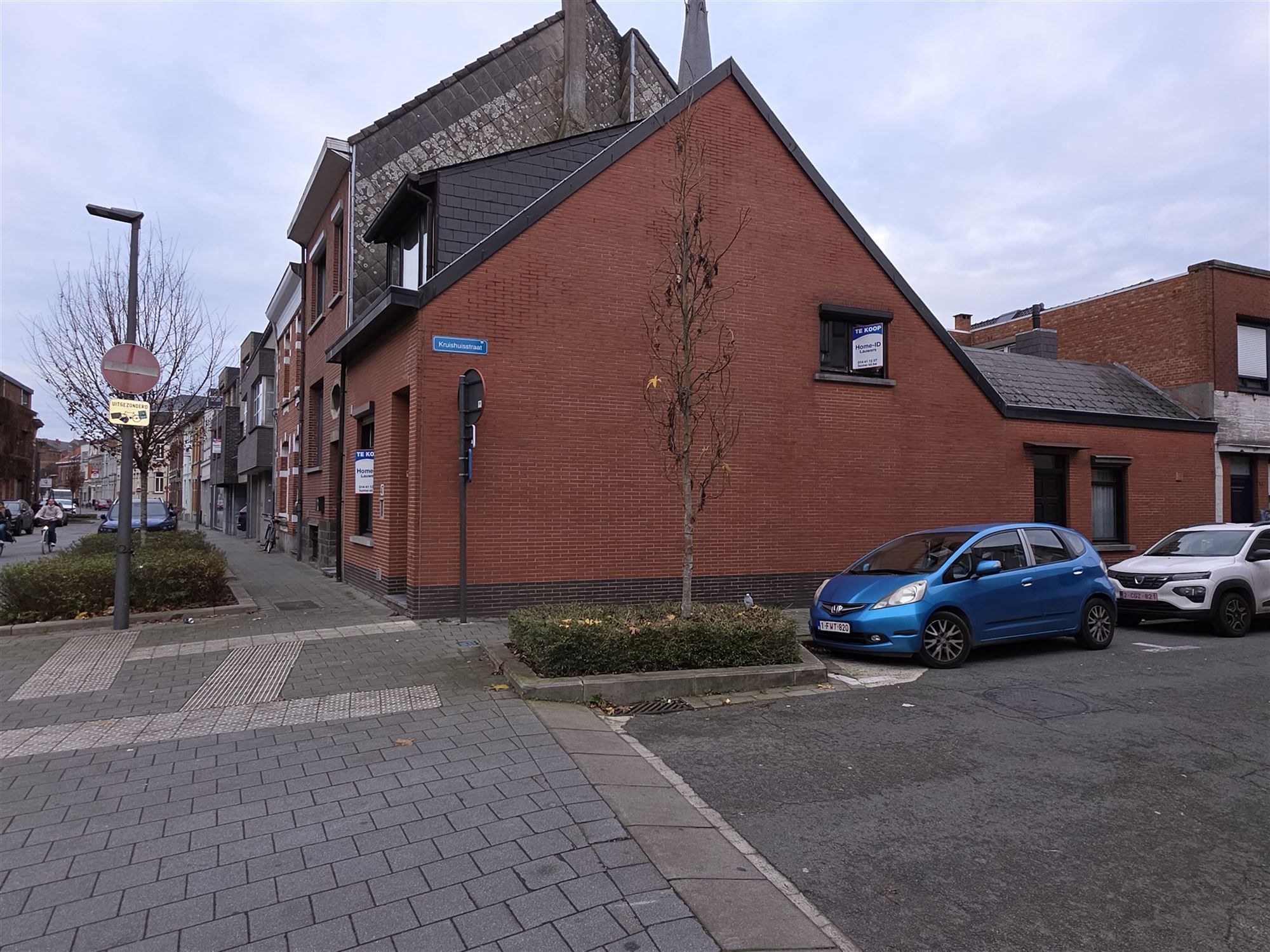 Hoekwoning nabij het centrum foto 17