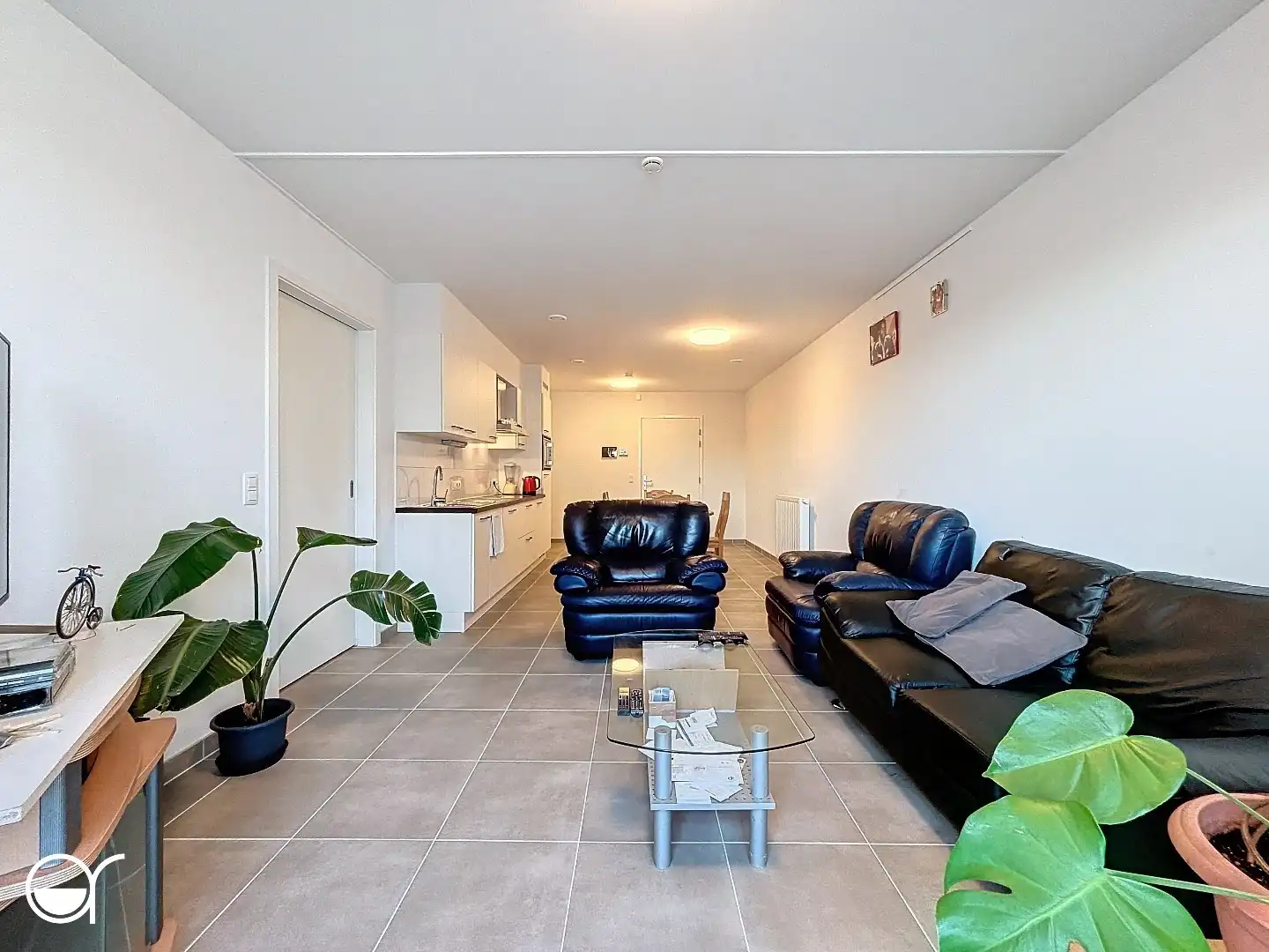 Assistentieflat met één slaapkamer en ruim terras foto 2