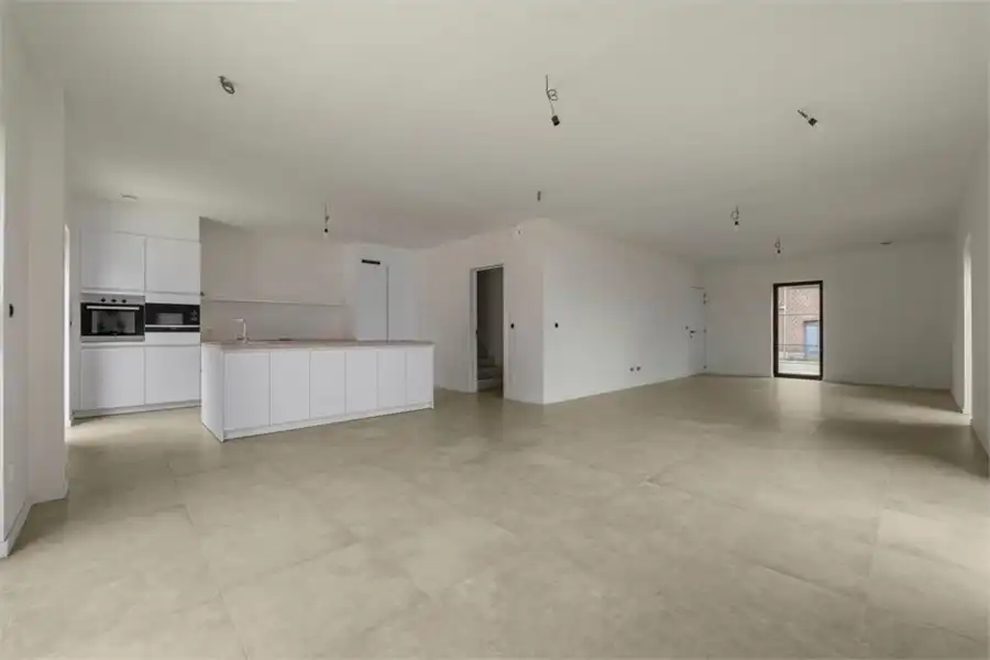 KNAPPE NIEUWBOUWWONING IN MODERNE STIJL foto 11