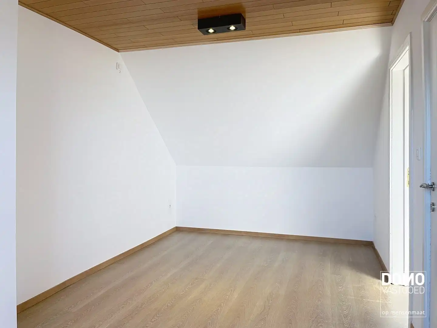 INSTAPKLAAR  DUPLEXAPPARTEMENT MET 2 SLAAPKAMERS OP GOEDE LOCATIE IN KURINGEN foto 19