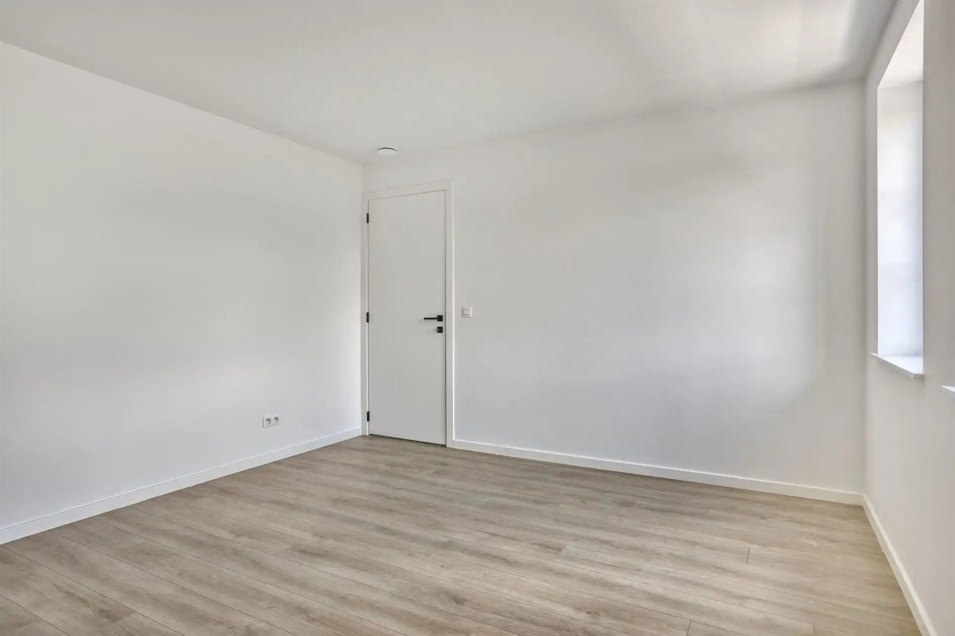 Prachtige nieuwbouw in rustige straat foto 20