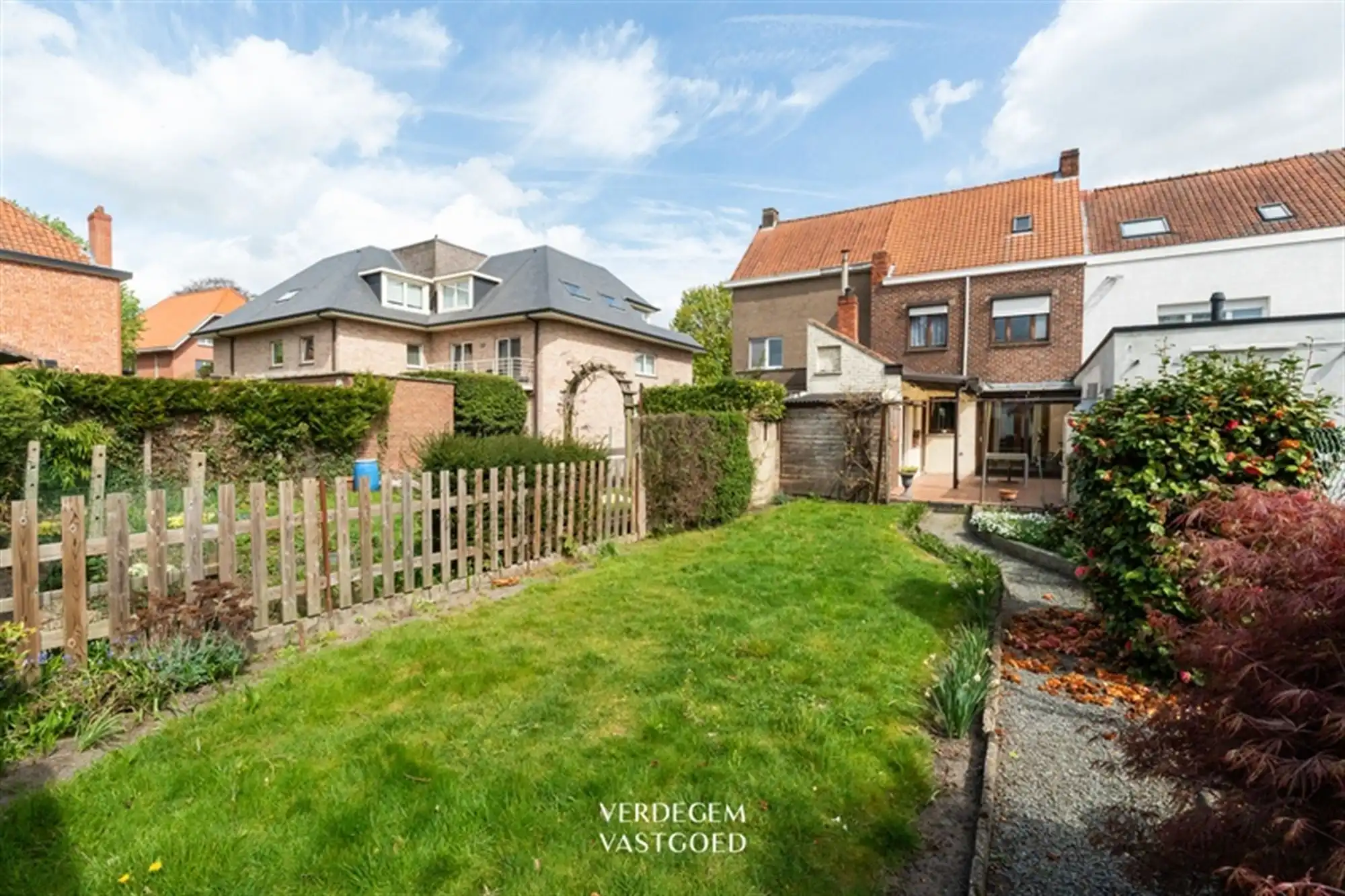 Centraal gelegen woning met 3 slaapkamers en tuin foto 19