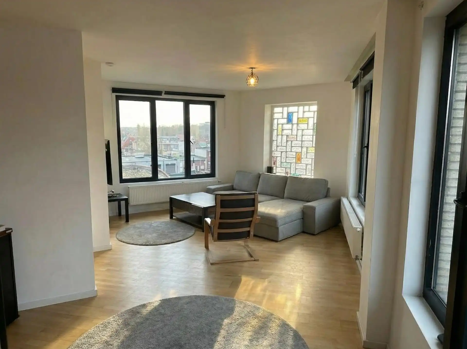 Hoofdfoto van de publicatie: Gerenoveerd dakappartement in 2020 (84m²)