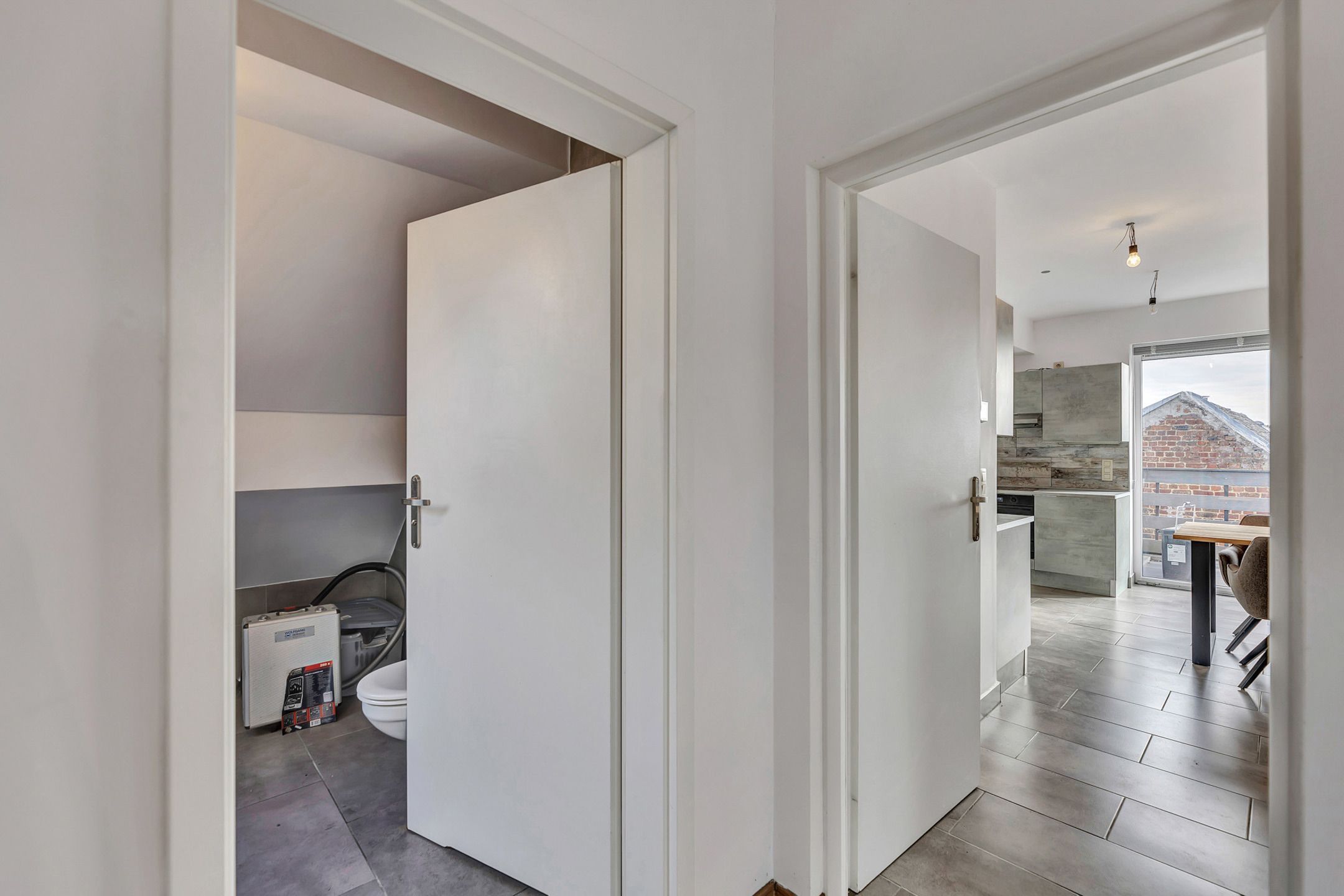 Dakappartement met terras en 2 autostaanplaatsen foto 11