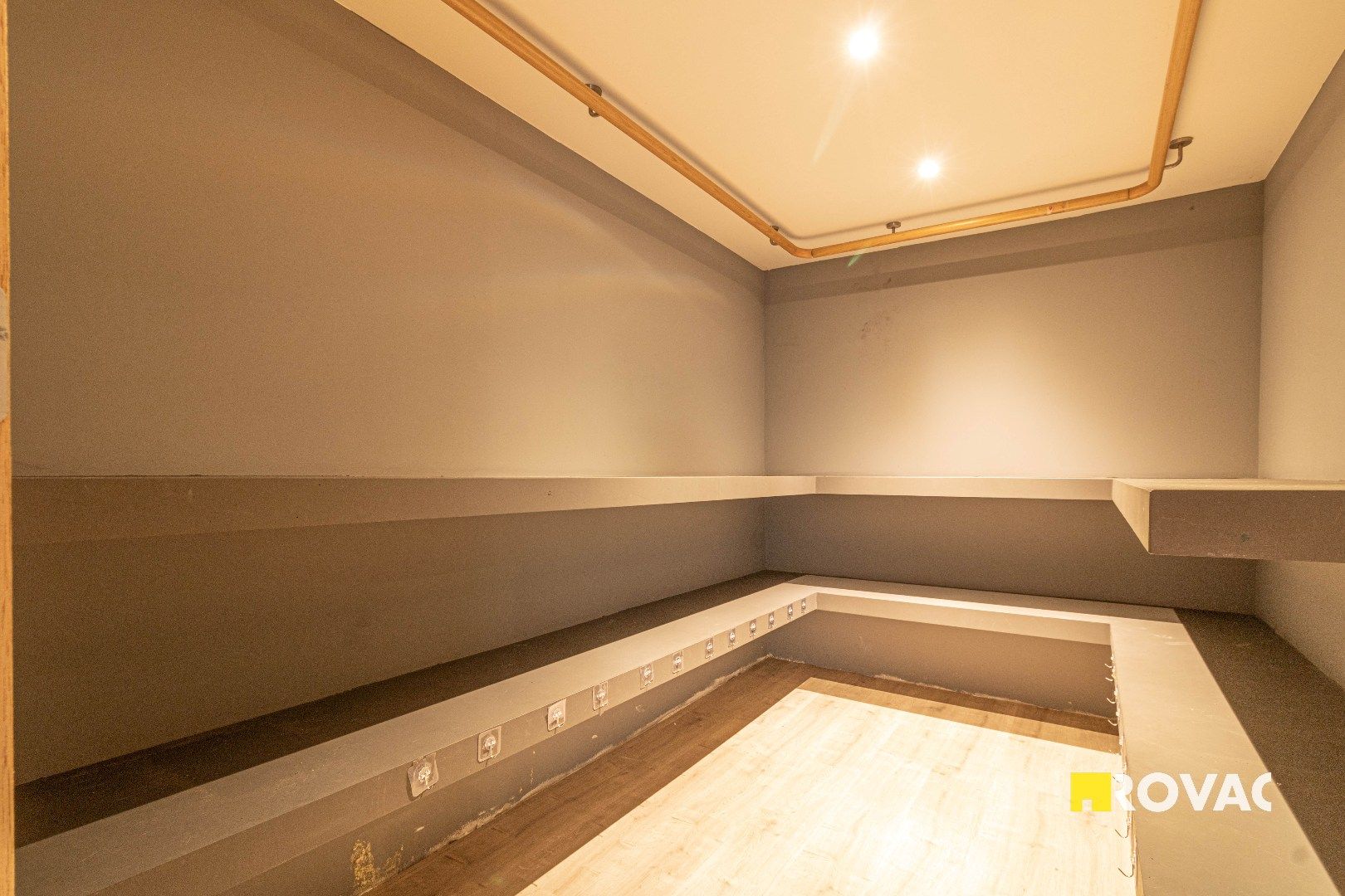 Zeer ruime woning met 5 slaapkamers, tuin en uitweg foto 19