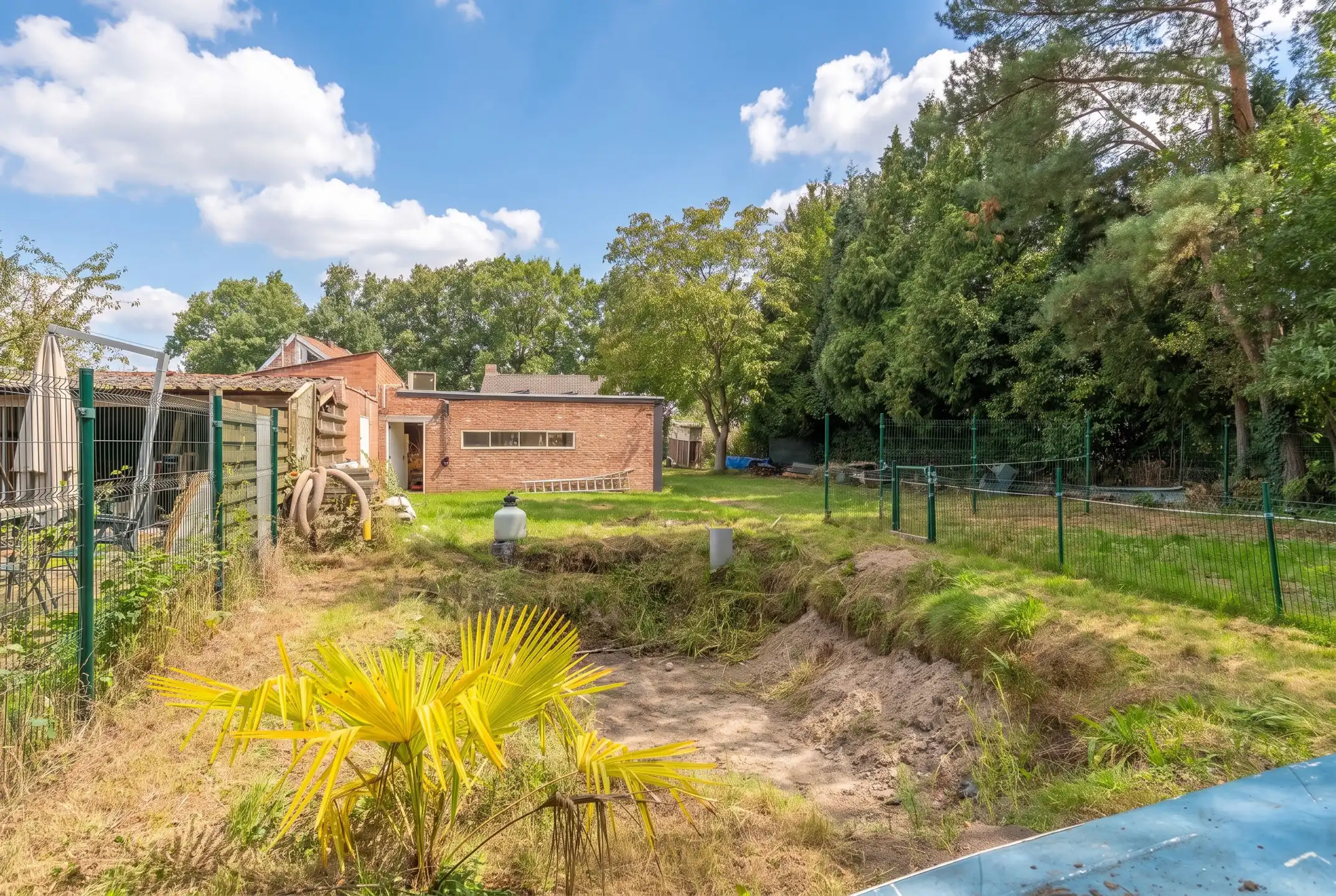 Ger. woning met 3 slpk en grote garage/werkplaats op 1.705 m² foto 40