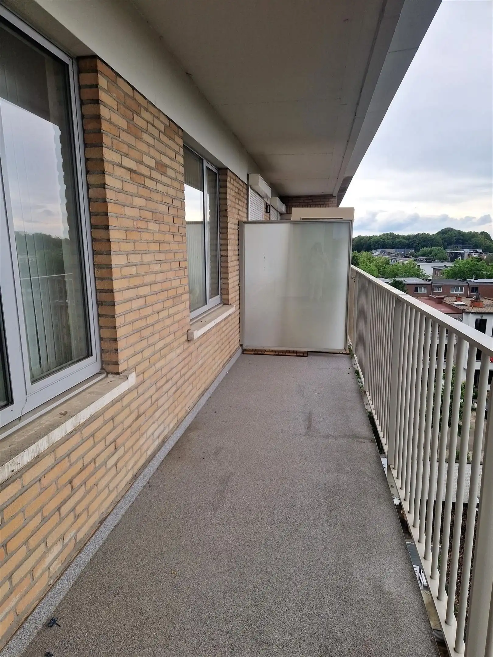 Zeer gunstig gelegen appartement met 2 terrassen op 5e vd. foto 10