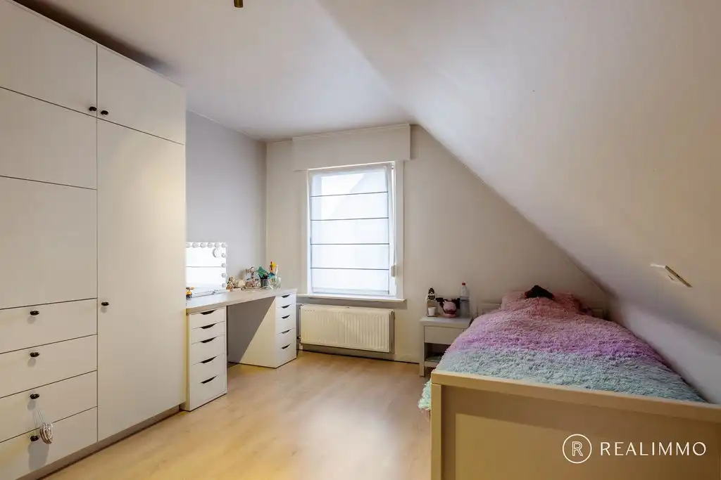 Verzorgde halfopen bebouwing op 364 m² in rustige verkaveling te Avelgem foto 12