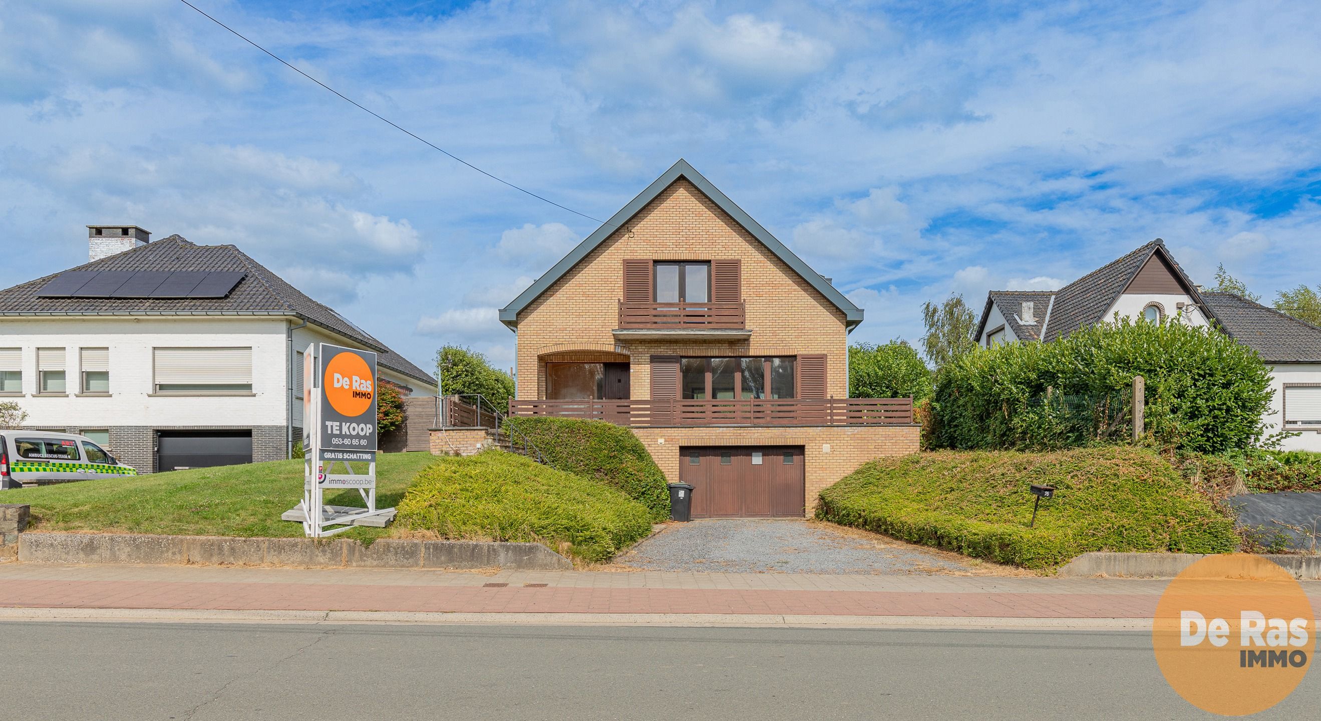 HERZELE- Goed onderhouden 4-gevelwoning op een mooi perceel foto 1