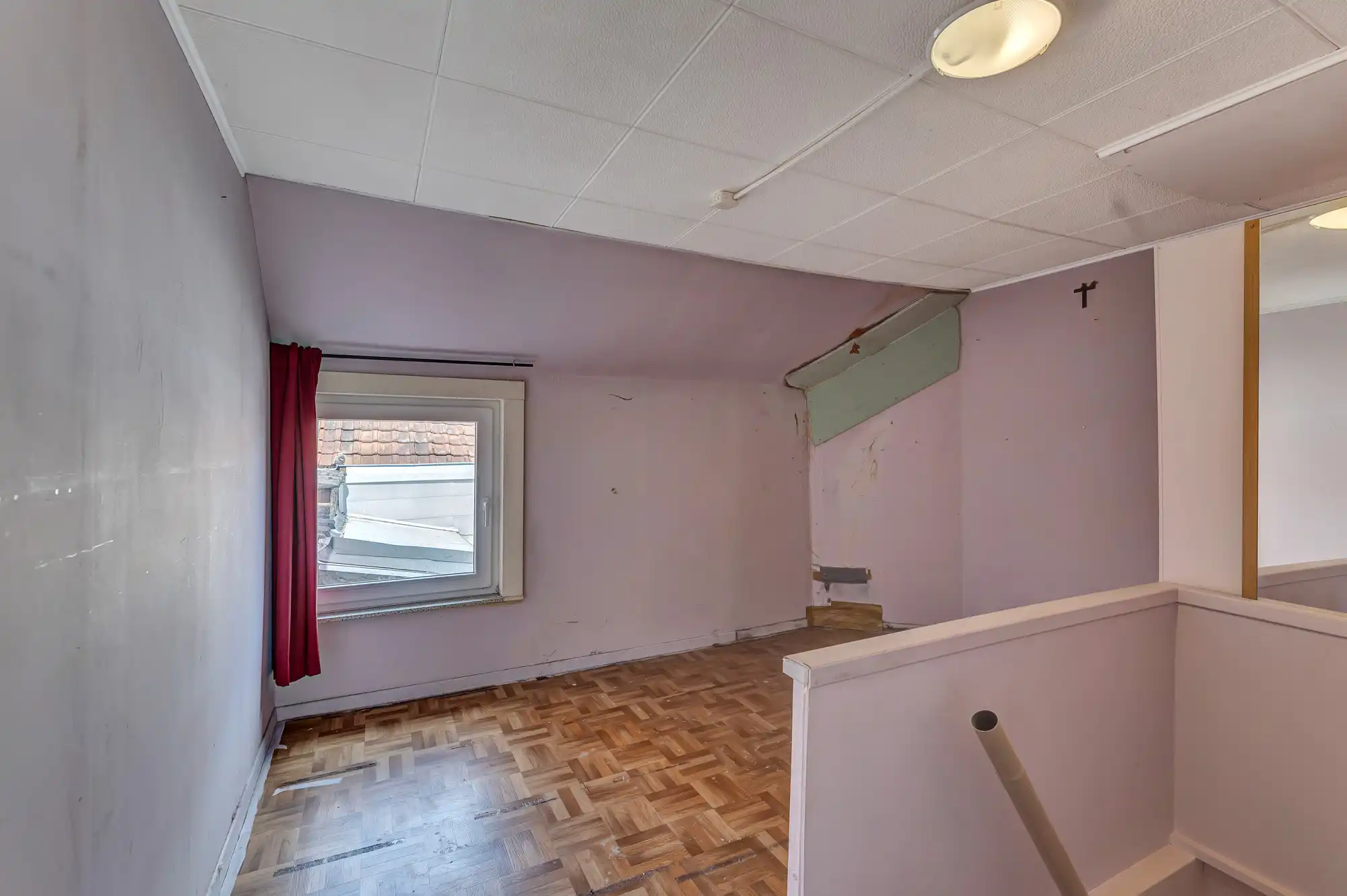 Te renoveren rijwoning met tuin foto 14