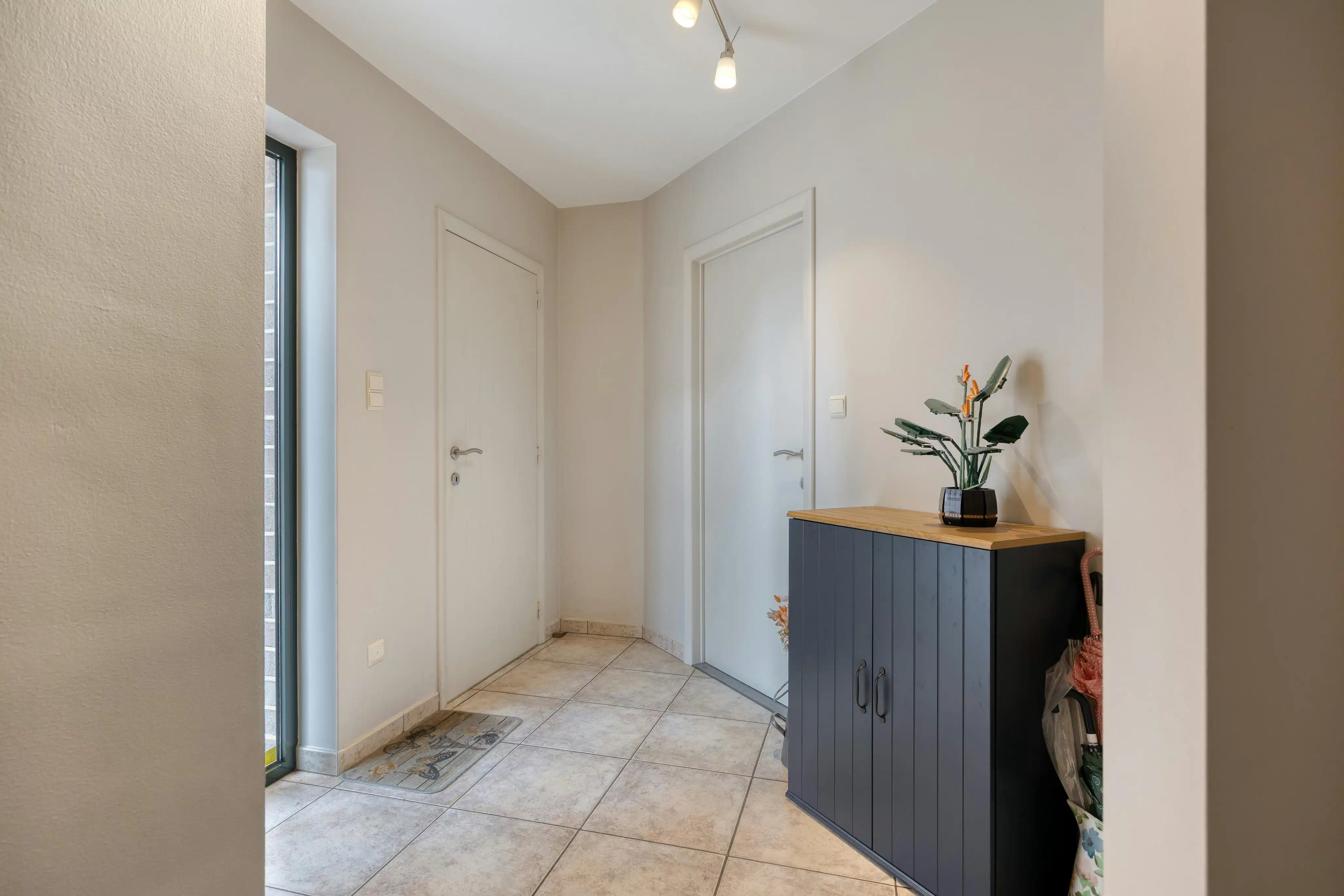 Instapklare woning met 4 slaapkamers te koop in Loenhout! foto 4