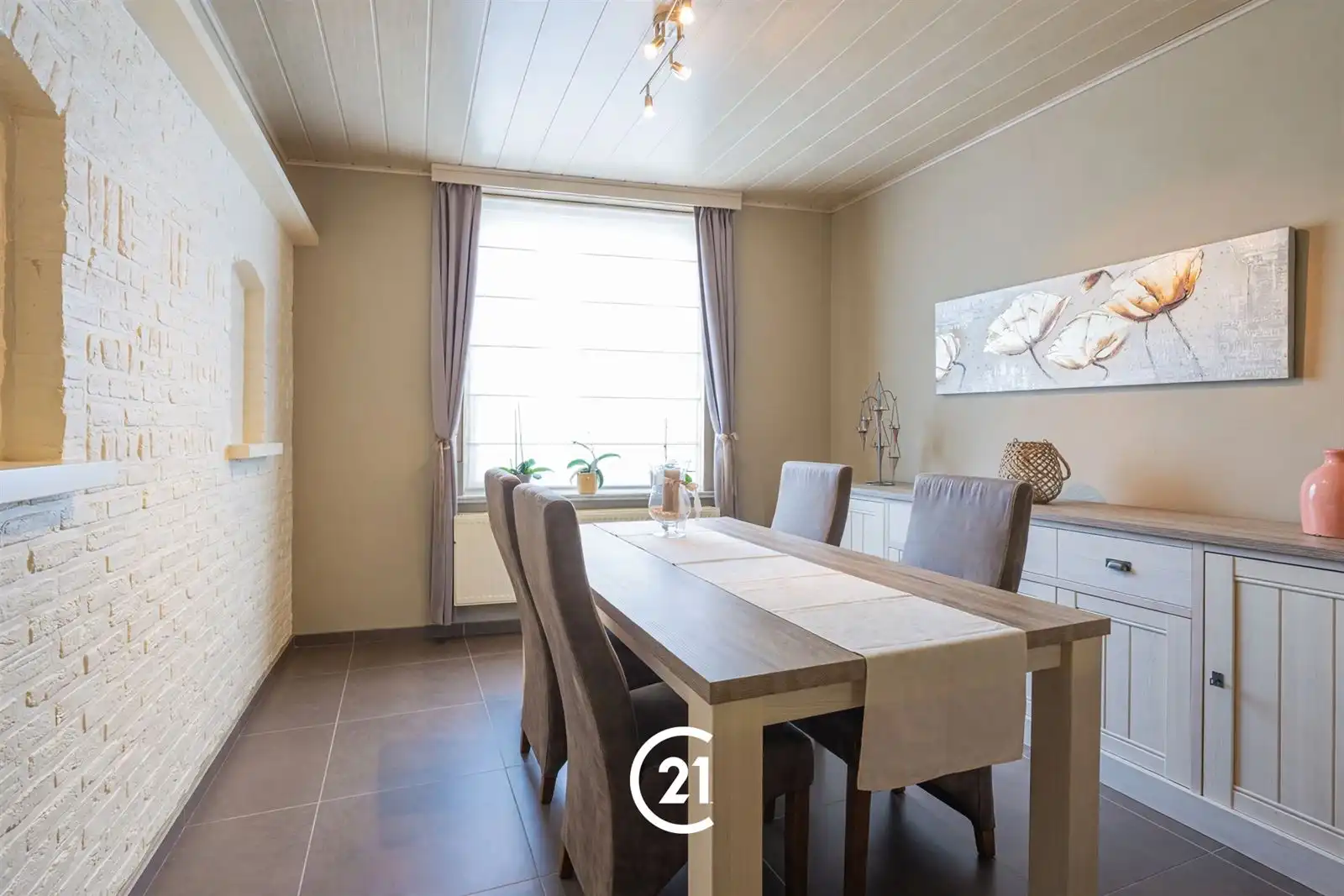 Instapklare woning met verzorgde tuin te Kruisem! foto 5